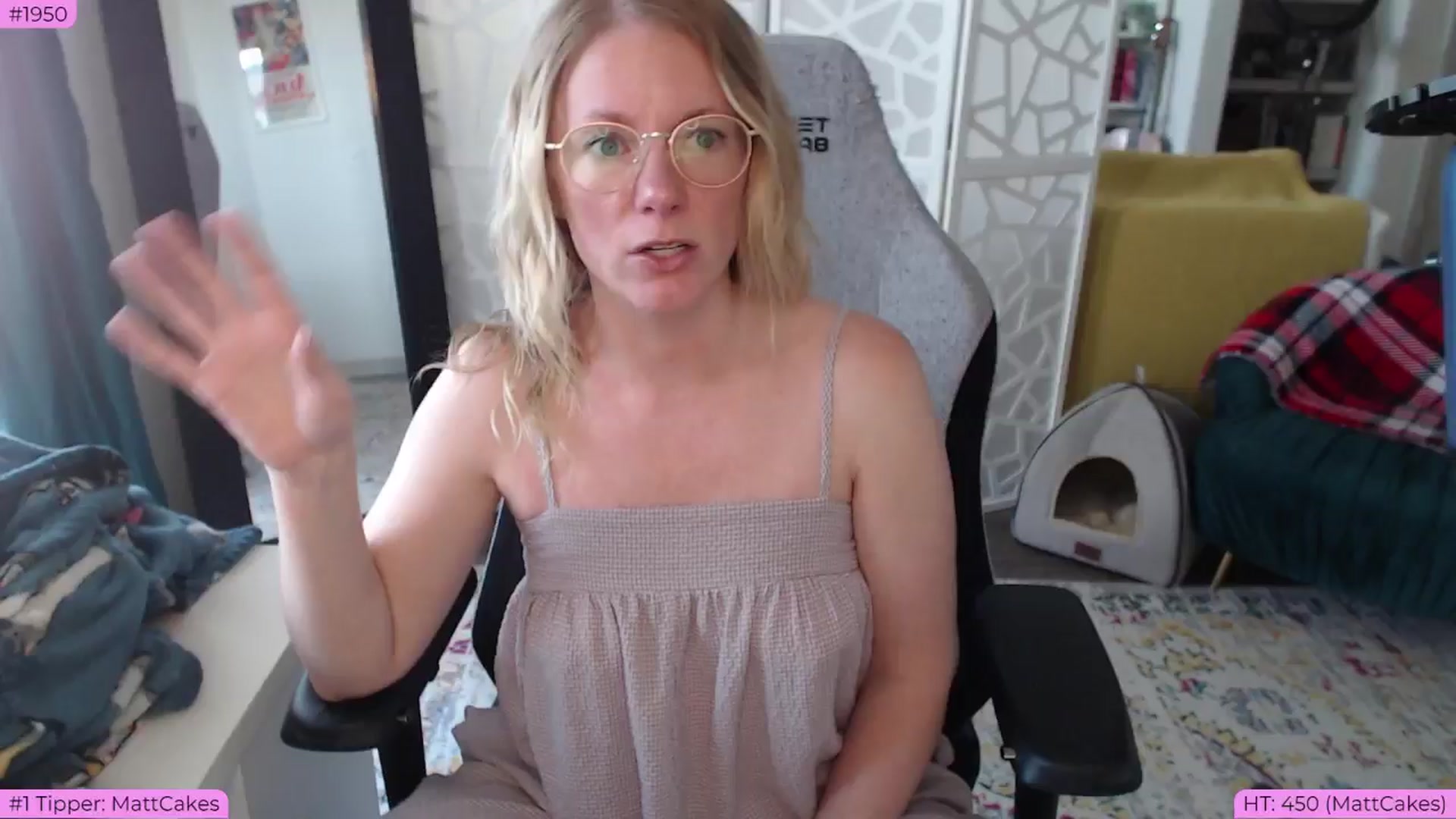 Gallery image thumbnail from Teecake's myfreecams stream on, 05/20/2024, 02:05 image 10 of 20