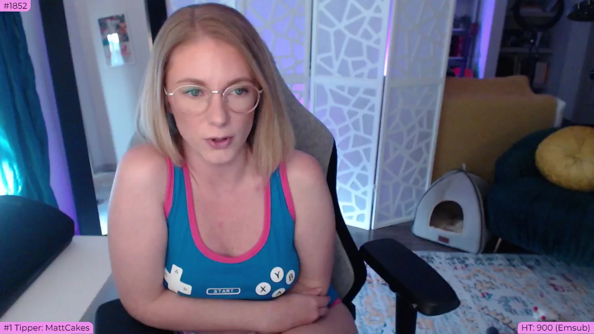 Gallery image thumbnail from Teecake's myfreecams stream on, 05/22/2024, 24:00 image 11 of 20