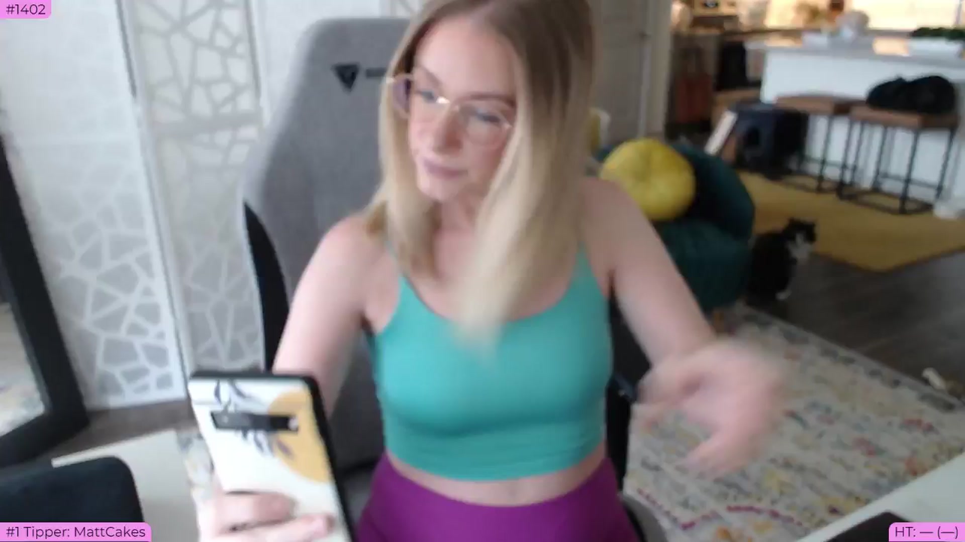 Gallery image thumbnail from Teecake's myfreecams stream on, 05/23/2024, 16:24 image 1 of 20