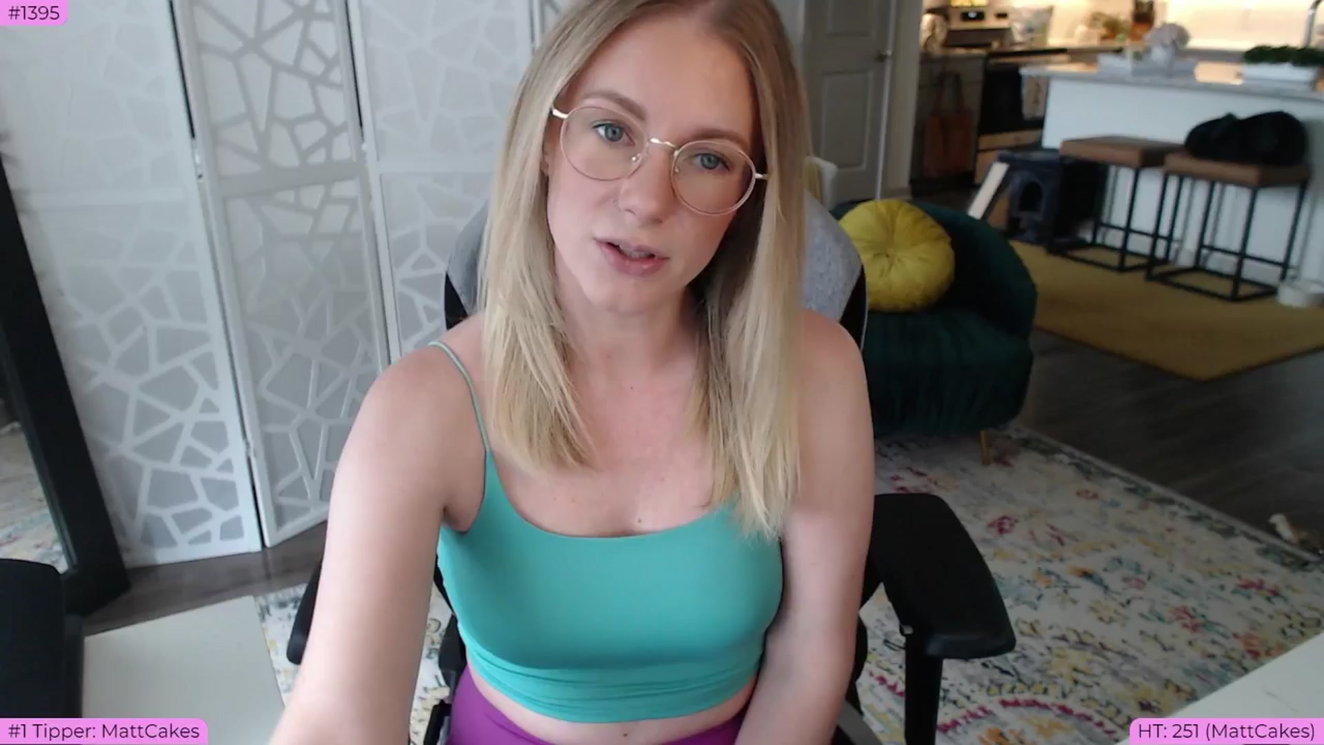 Gallery image thumbnail from Teecake's myfreecams stream on, 05/23/2024, 16:24 image 10 of 20