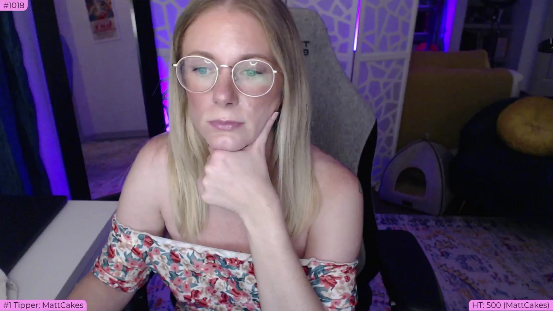Gallery image thumbnail from Teecake's myfreecams stream on, 05/24/2024, 03:13 image 15 of 20
