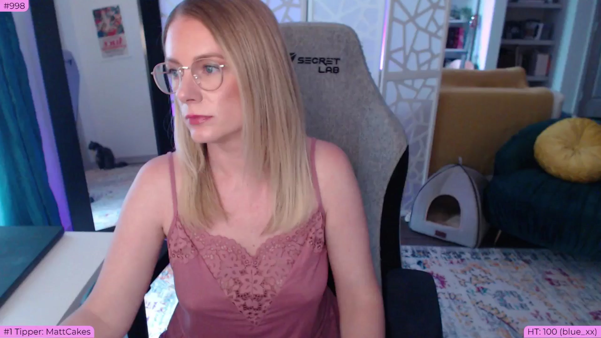 Gallery image thumbnail from Teecake's myfreecams stream on, 05/25/2024, 01:03 image 7 of 20