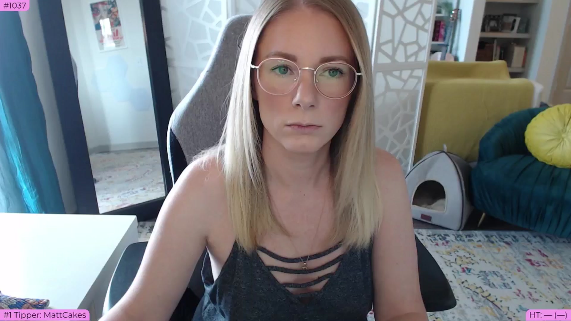 Gallery image thumbnail from Teecake's myfreecams stream on, 05/29/2024, 17:20 image 1 of 20
