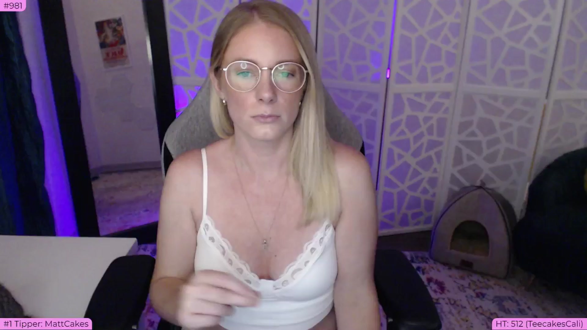 Gallery image thumbnail from Teecake's myfreecams stream on, 05/30/2024, 03:22 image 9 of 20