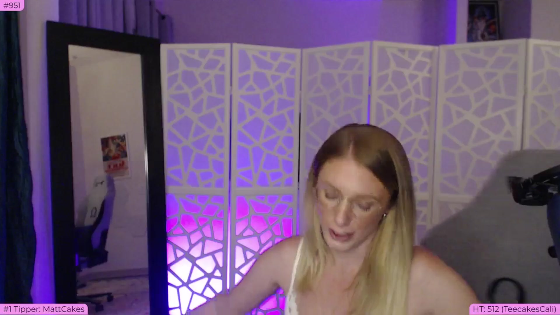 Gallery image thumbnail from Teecake's myfreecams stream on, 05/30/2024, 03:22 image 16 of 20