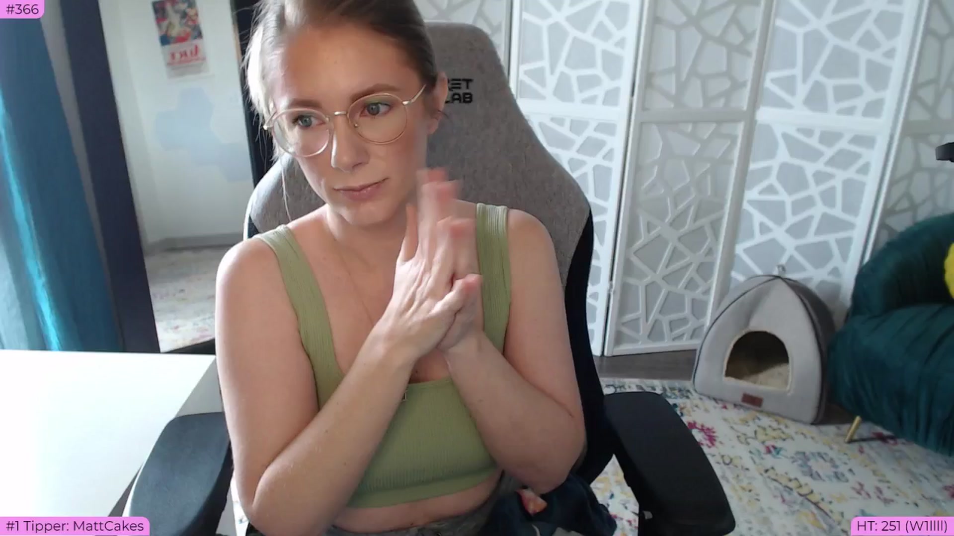Gallery image thumbnail from Teecake's myfreecams stream on, 06/03/2024, 17:36 image 12 of 20