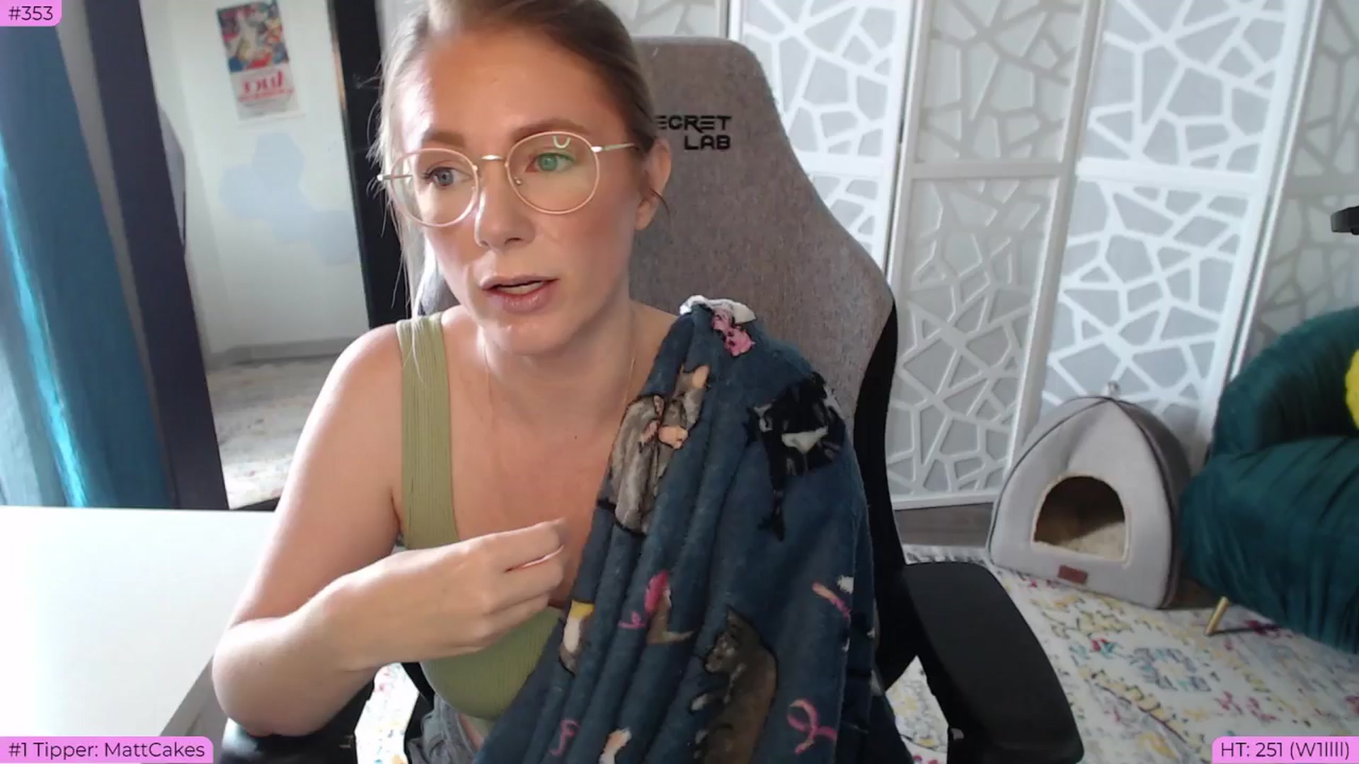 Gallery image thumbnail from Teecake's myfreecams stream on, 06/03/2024, 17:36 image 15 of 20