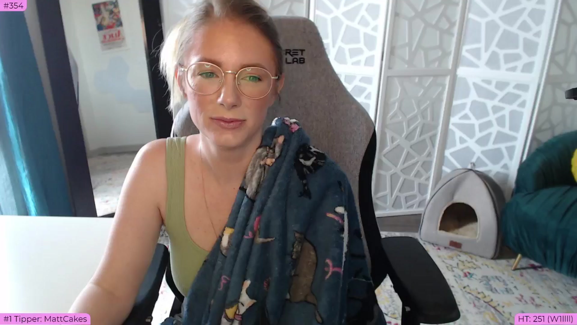 Gallery image thumbnail from Teecake's myfreecams stream on, 06/03/2024, 17:36 image 14 of 20