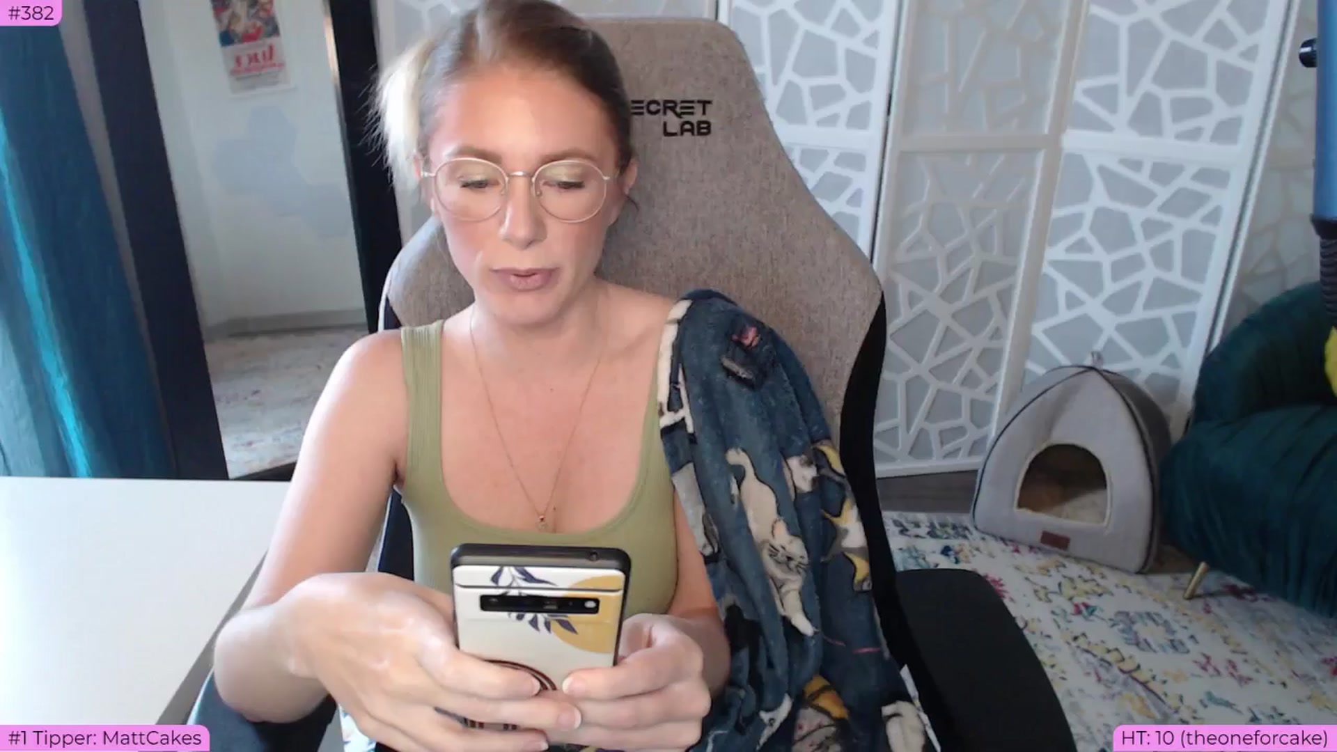 Gallery image thumbnail from Teecake's myfreecams stream on, 06/03/2024, 17:36 image 1 of 20