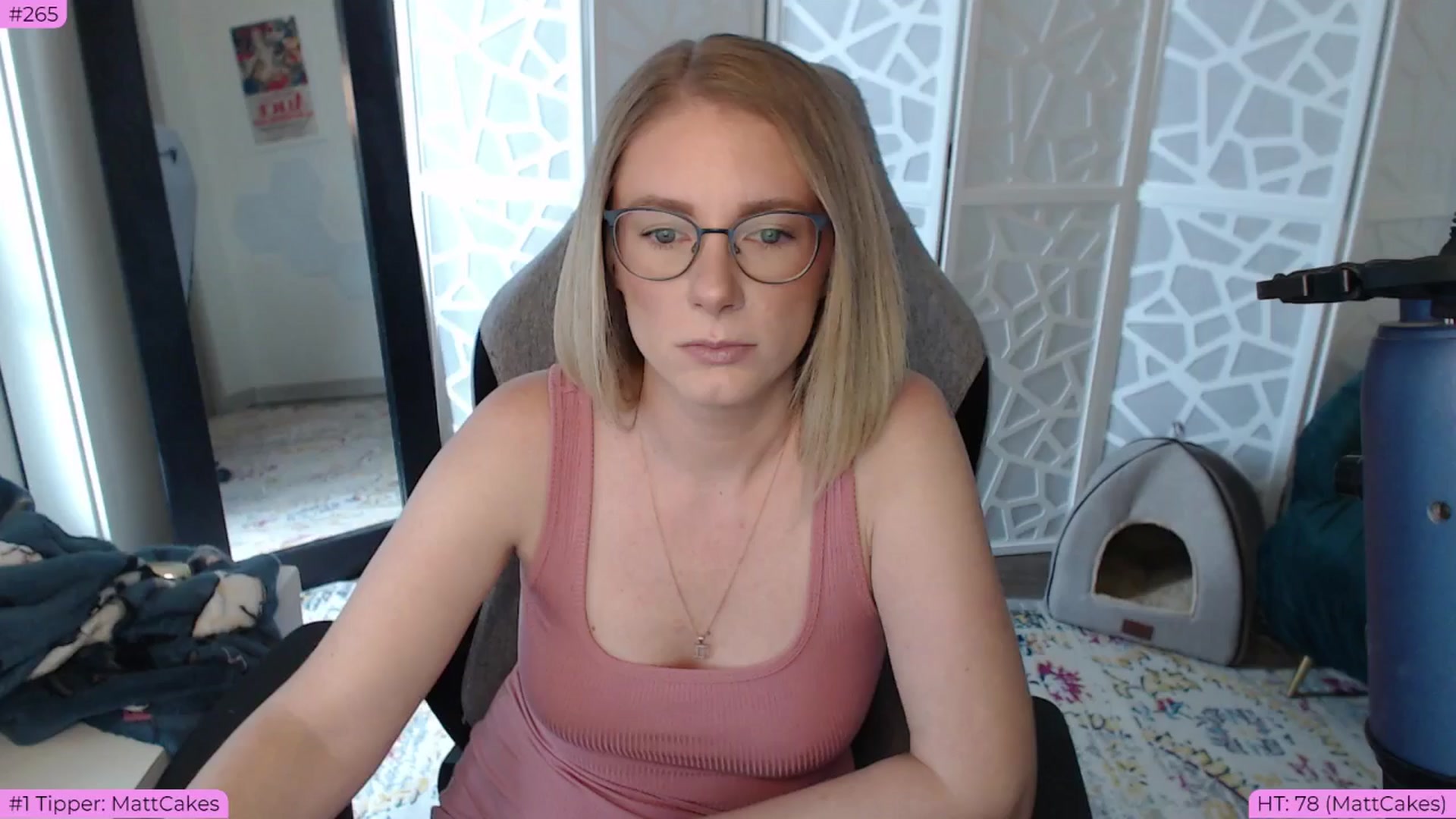 Gallery image thumbnail from Teecake's myfreecams stream on, 06/04/2024, 16:24 image 13 of 20