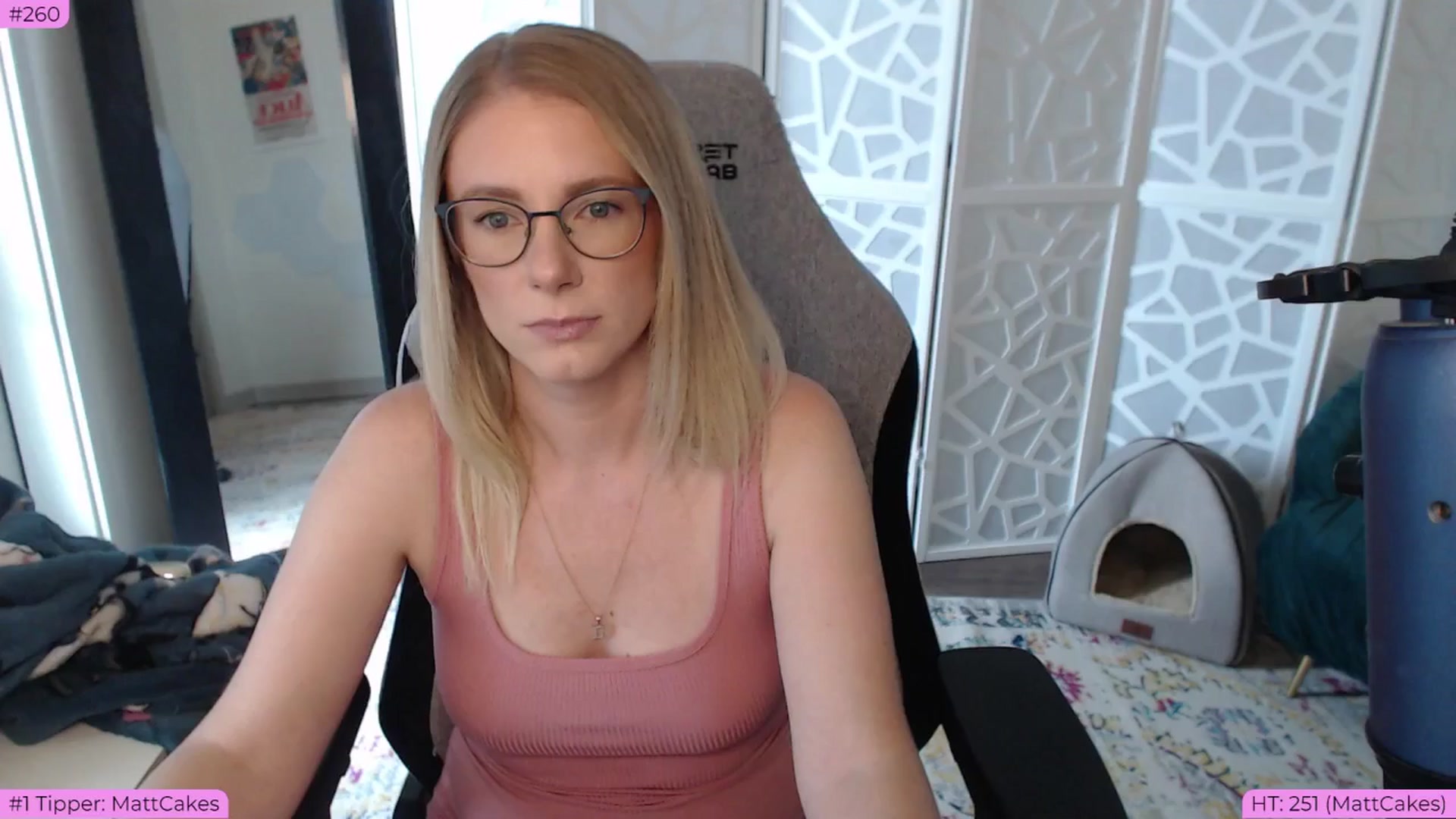 Gallery image thumbnail from Teecake's myfreecams stream on, 06/04/2024, 16:24 image 18 of 20
