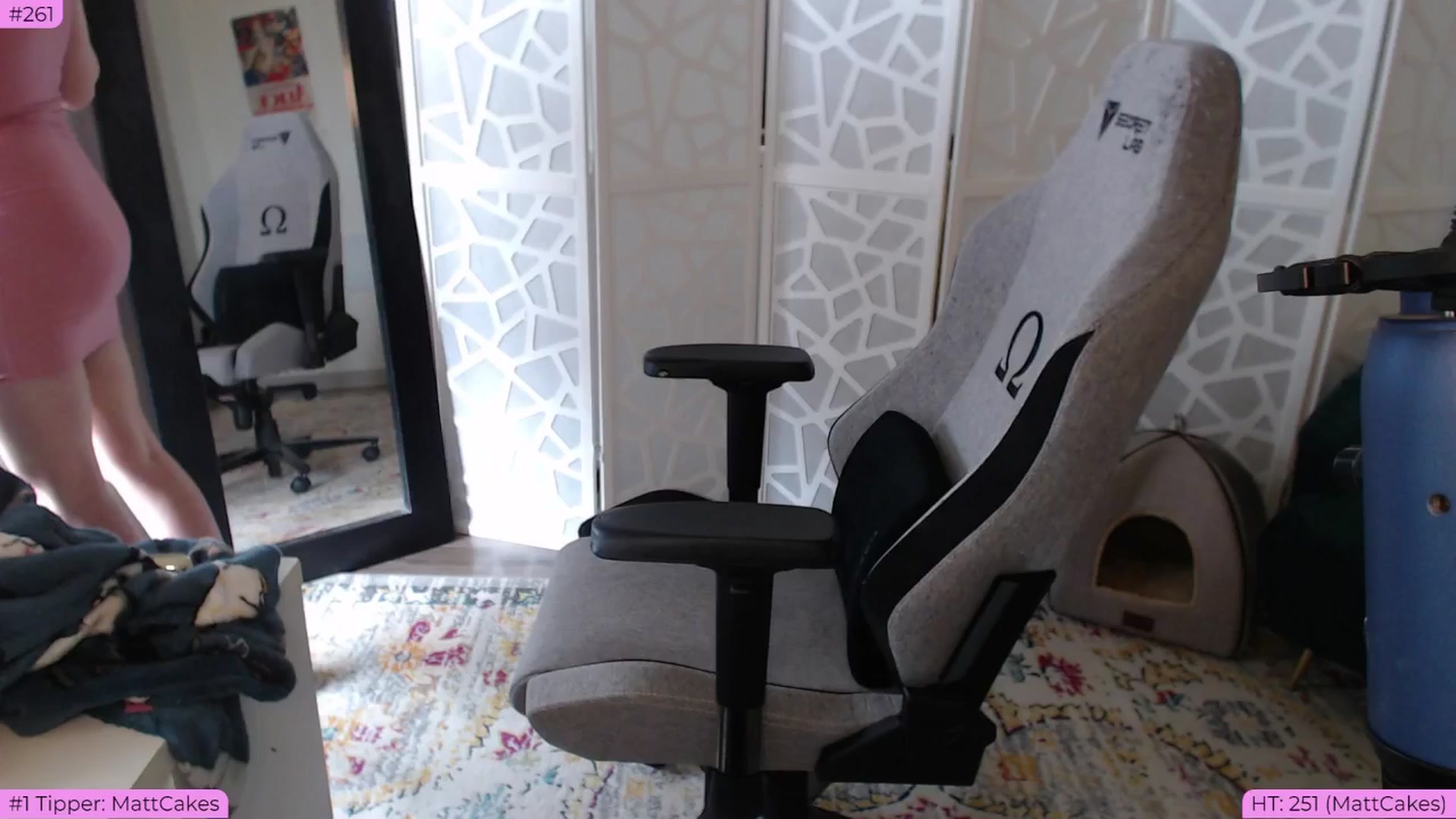 Gallery image thumbnail from Teecake's myfreecams stream on, 06/04/2024, 17:00 image 8 of 20