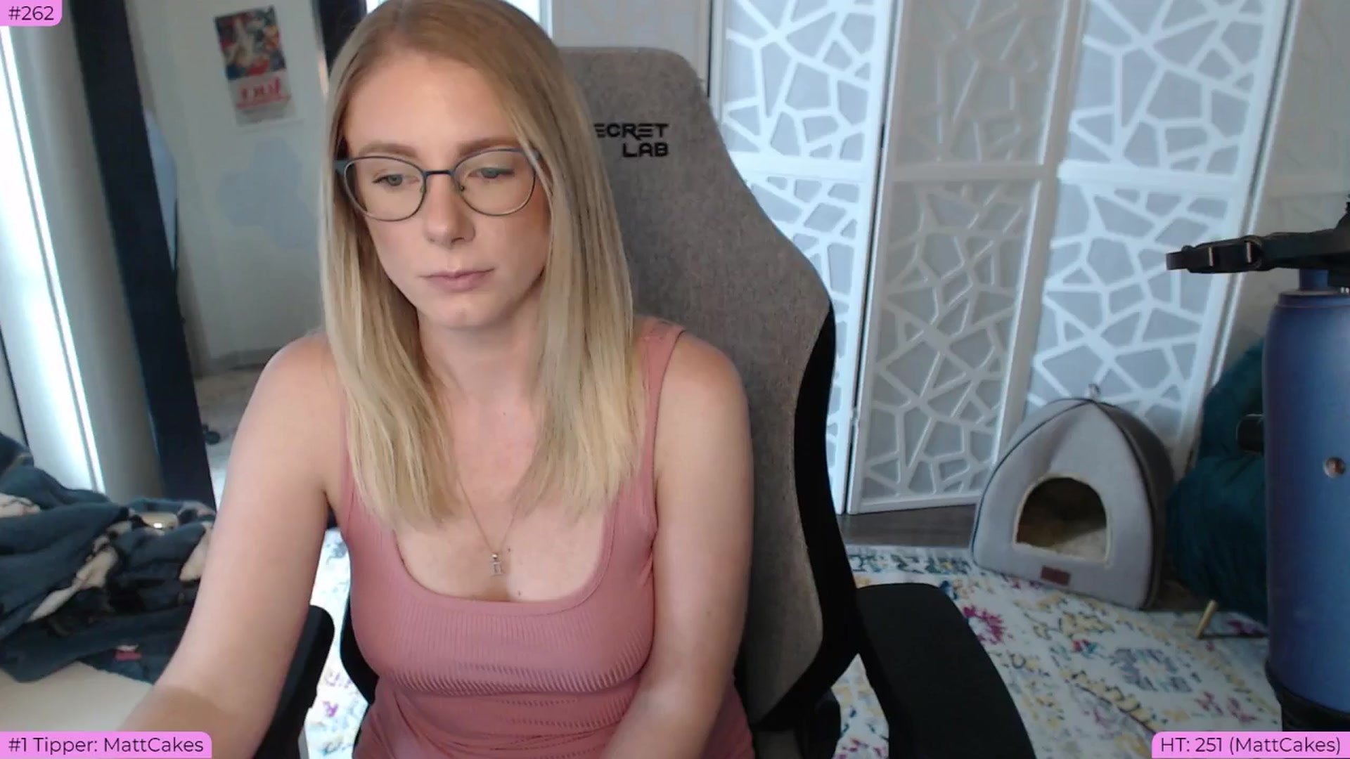 Gallery image thumbnail from Teecake's myfreecams stream on, 06/04/2024, 17:00 image 20 of 20