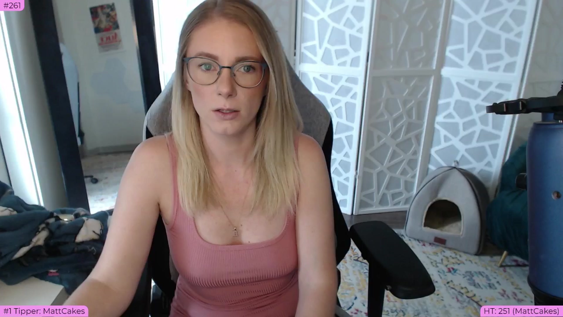 Gallery image thumbnail from Teecake's myfreecams stream on, 06/04/2024, 17:00 image 3 of 20