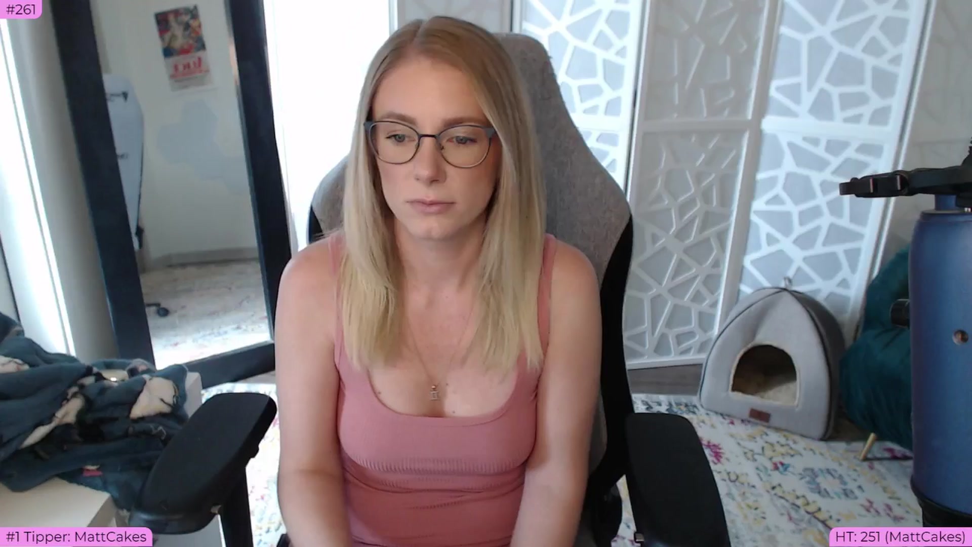 Gallery image thumbnail from Teecake's myfreecams stream on, 06/04/2024, 17:00 image 1 of 20