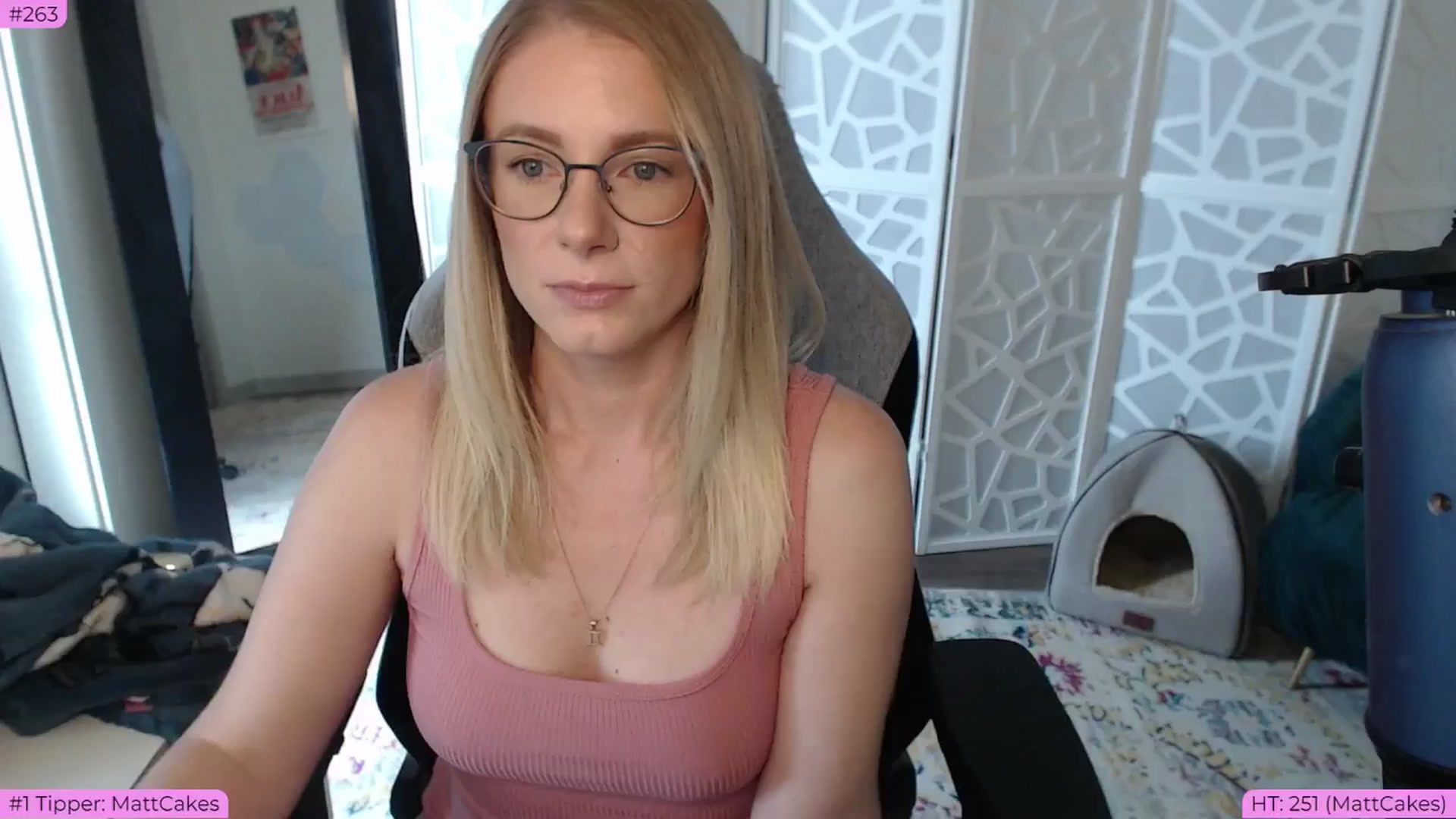 Gallery image thumbnail from Teecake's myfreecams stream on, 06/04/2024, 17:18 image 16 of 20