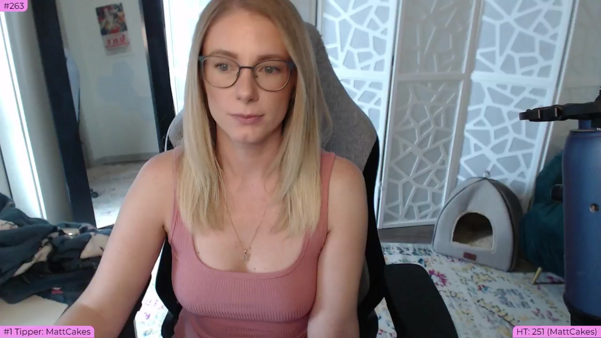 Gallery image thumbnail from Teecake's myfreecams stream on, 06/04/2024, 17:18 image 18 of 20