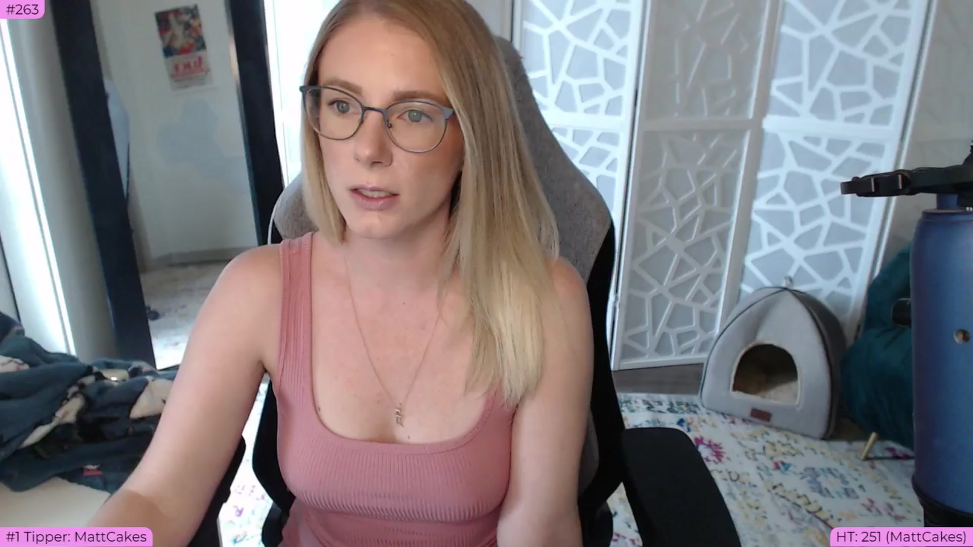 Gallery image thumbnail from Teecake's myfreecams stream on, 06/04/2024, 17:18 image 19 of 20