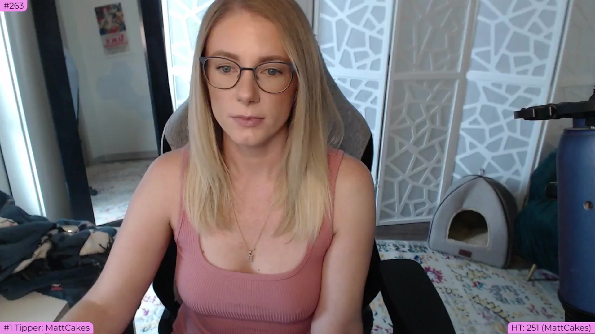 Gallery image thumbnail from Teecake's myfreecams stream on, 06/04/2024, 17:18 image 13 of 20
