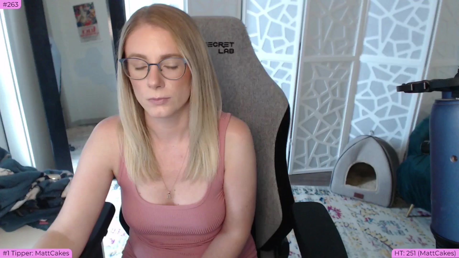 Gallery image thumbnail from Teecake's myfreecams stream on, 06/04/2024, 17:18 image 5 of 20