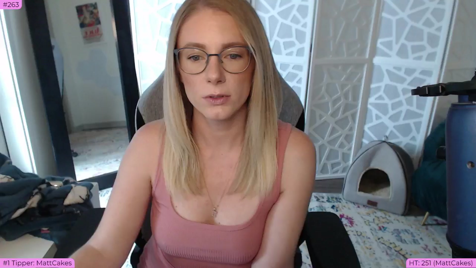 Gallery image thumbnail from Teecake's myfreecams stream on, 06/04/2024, 17:18 image 9 of 20