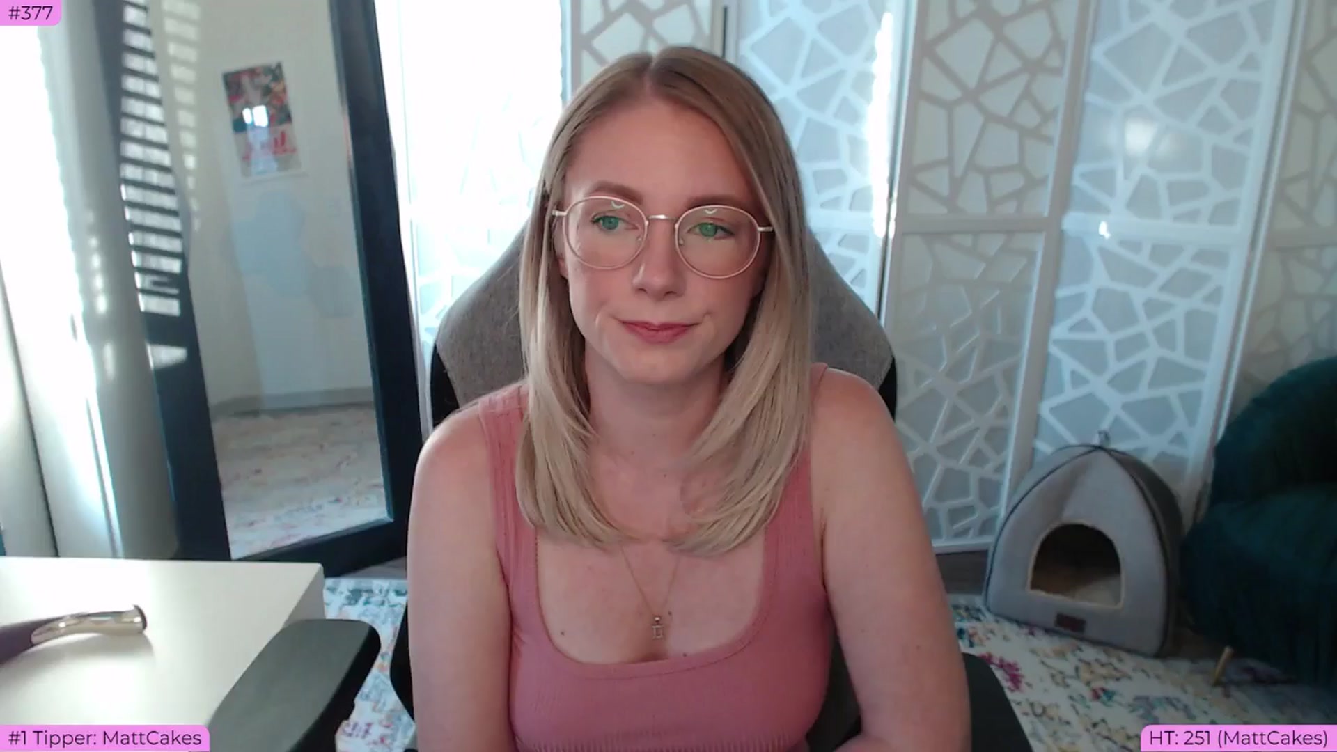 Gallery image thumbnail from Teecake's myfreecams stream on, 06/06/2024, 03:14 image 4 of 20