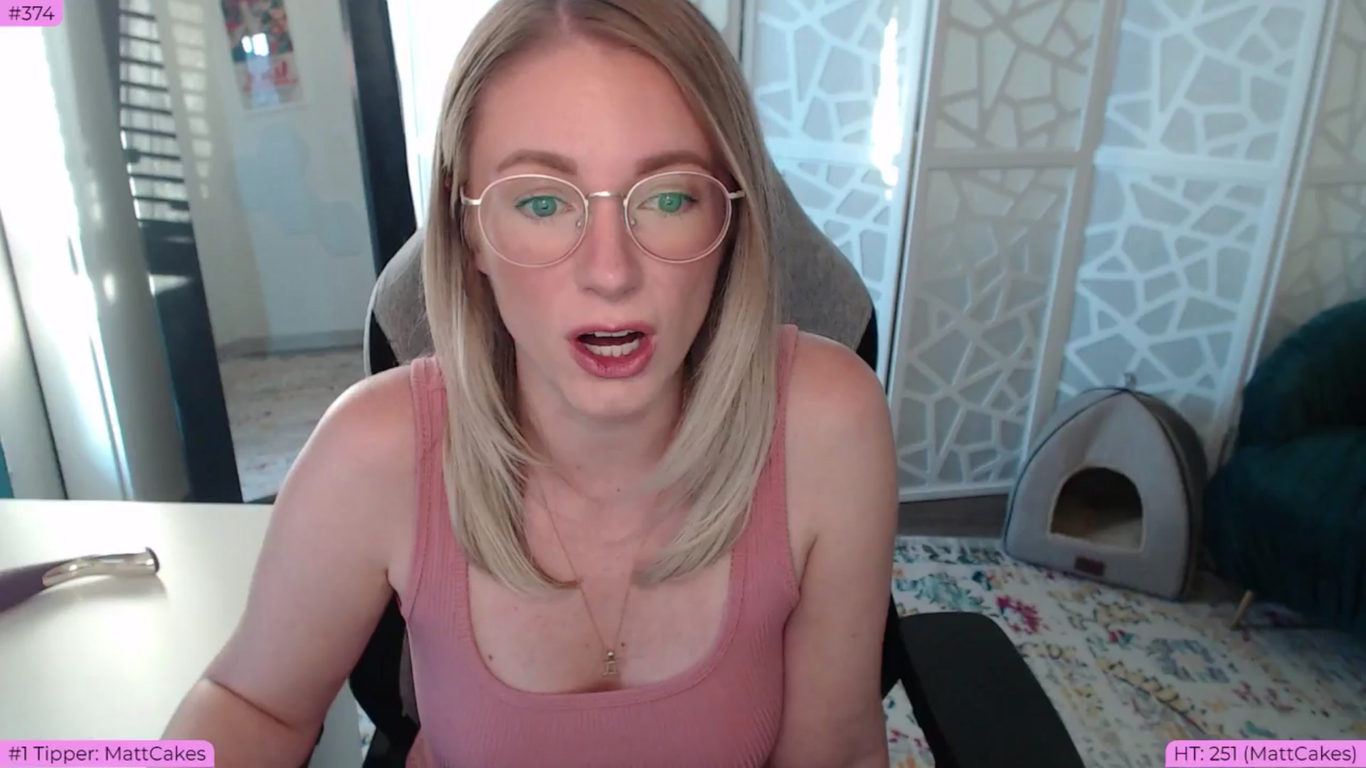 Gallery image thumbnail from Teecake's myfreecams stream on, 06/06/2024, 03:14 image 5 of 20