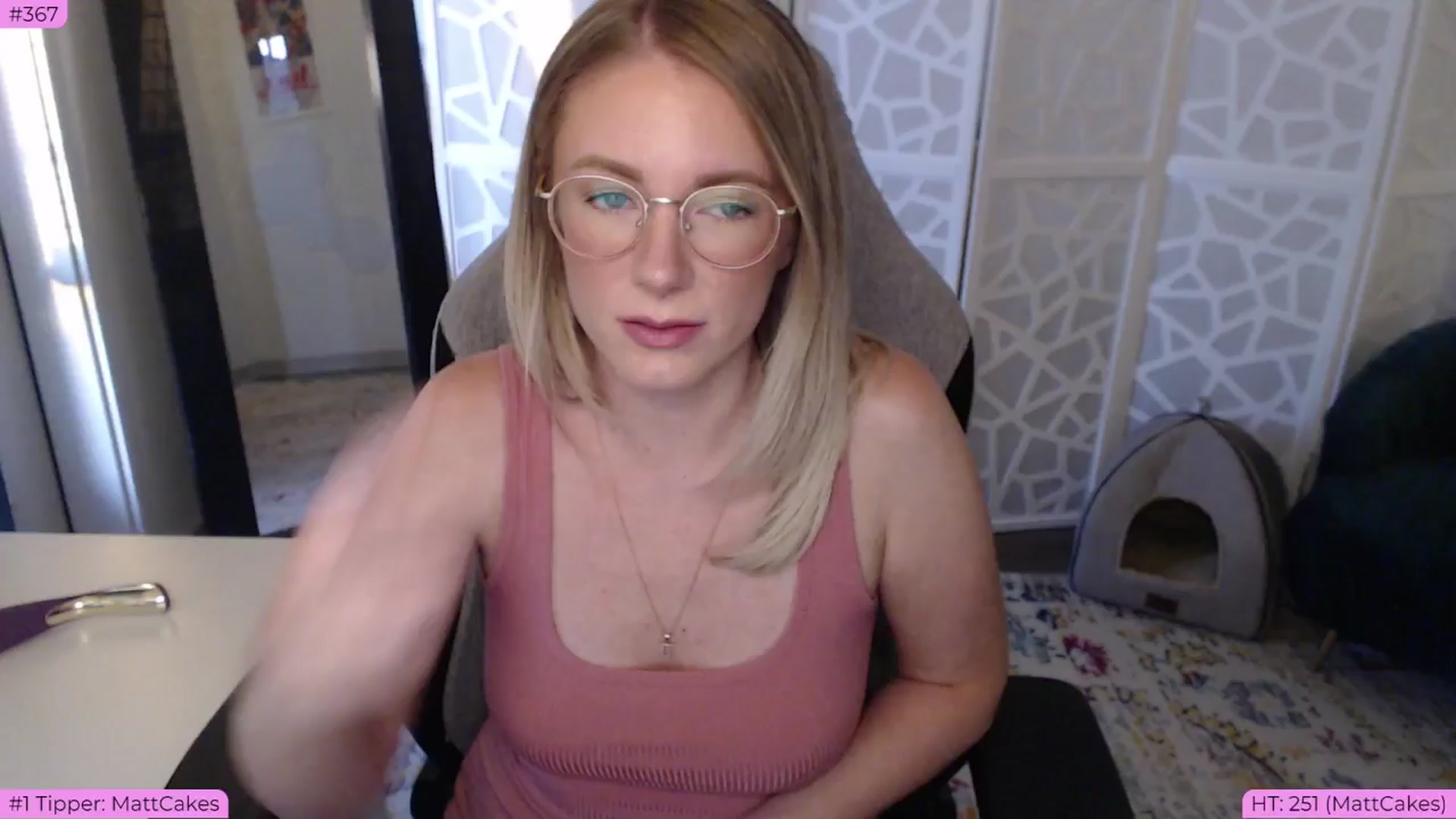 Gallery image thumbnail from Teecake's myfreecams stream on, 06/06/2024, 03:14 image 8 of 20