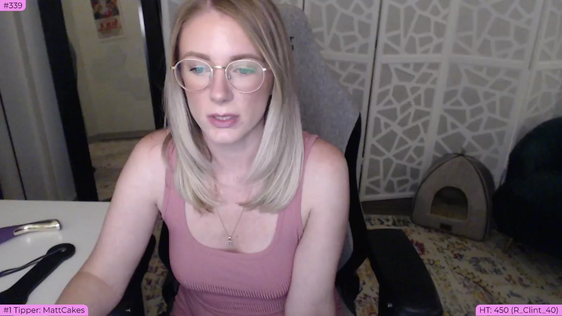 Gallery image thumbnail from Teecake's myfreecams stream on, 06/06/2024, 03:14 image 13 of 20