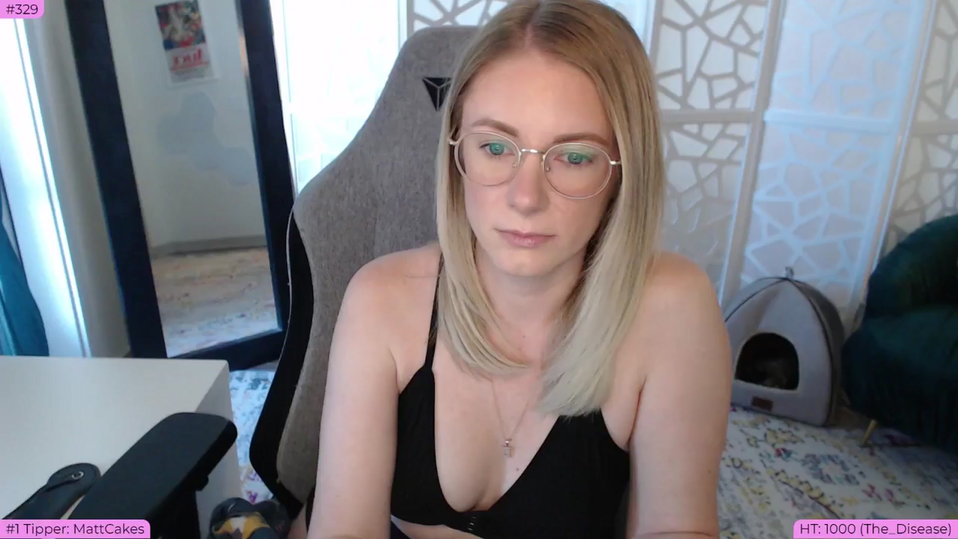 Gallery image thumbnail from Teecake's myfreecams stream on, 06/06/2024, 16:37 image 15 of 20