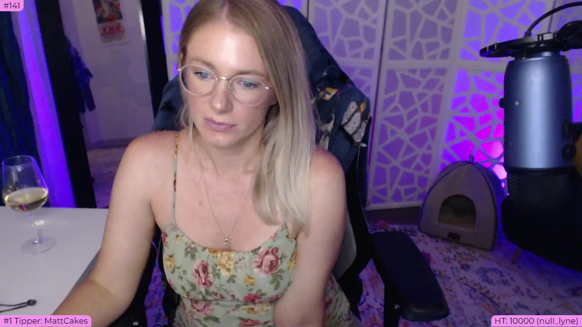 Gallery image thumbnail from Teecake's myfreecams stream on, 06/08/2024, 04:00 image 18 of 20
