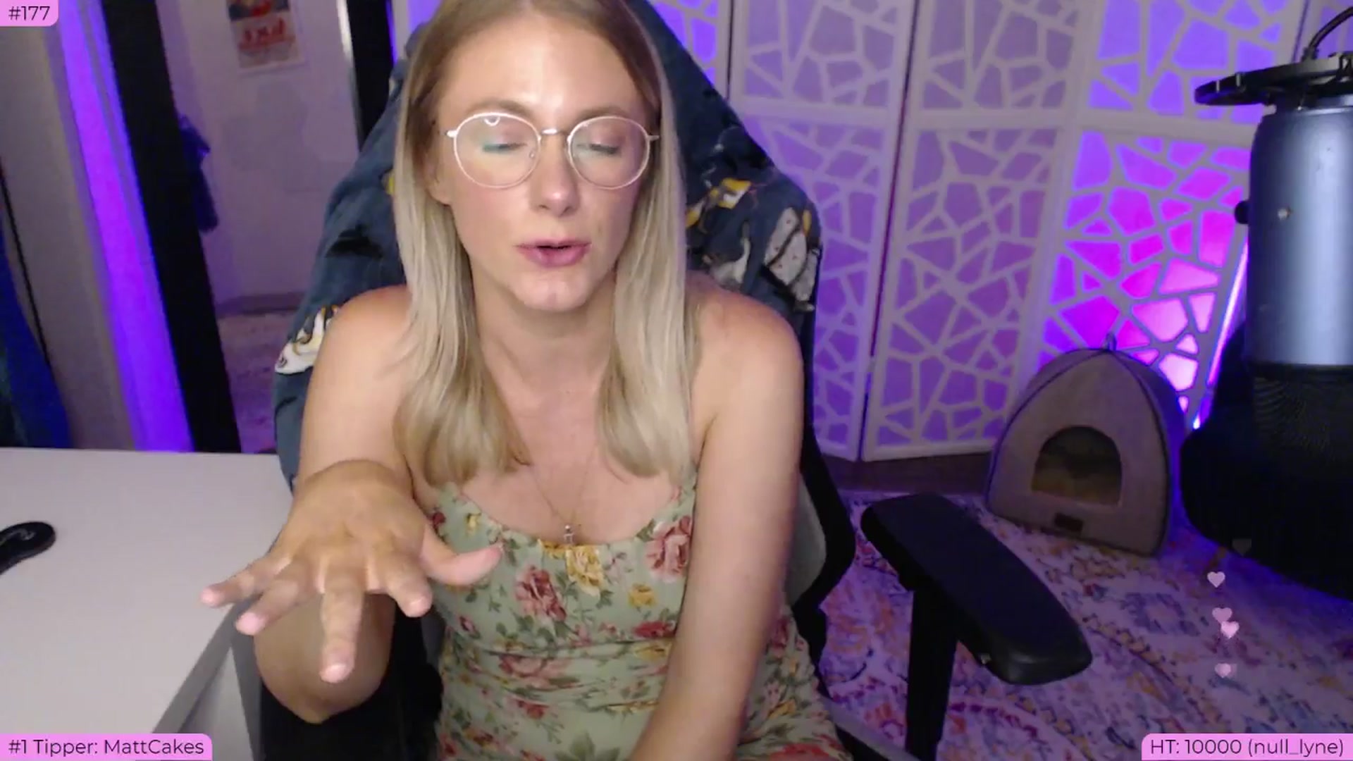 Gallery image thumbnail from Teecake's myfreecams stream on, 06/08/2024, 04:00 image 12 of 20