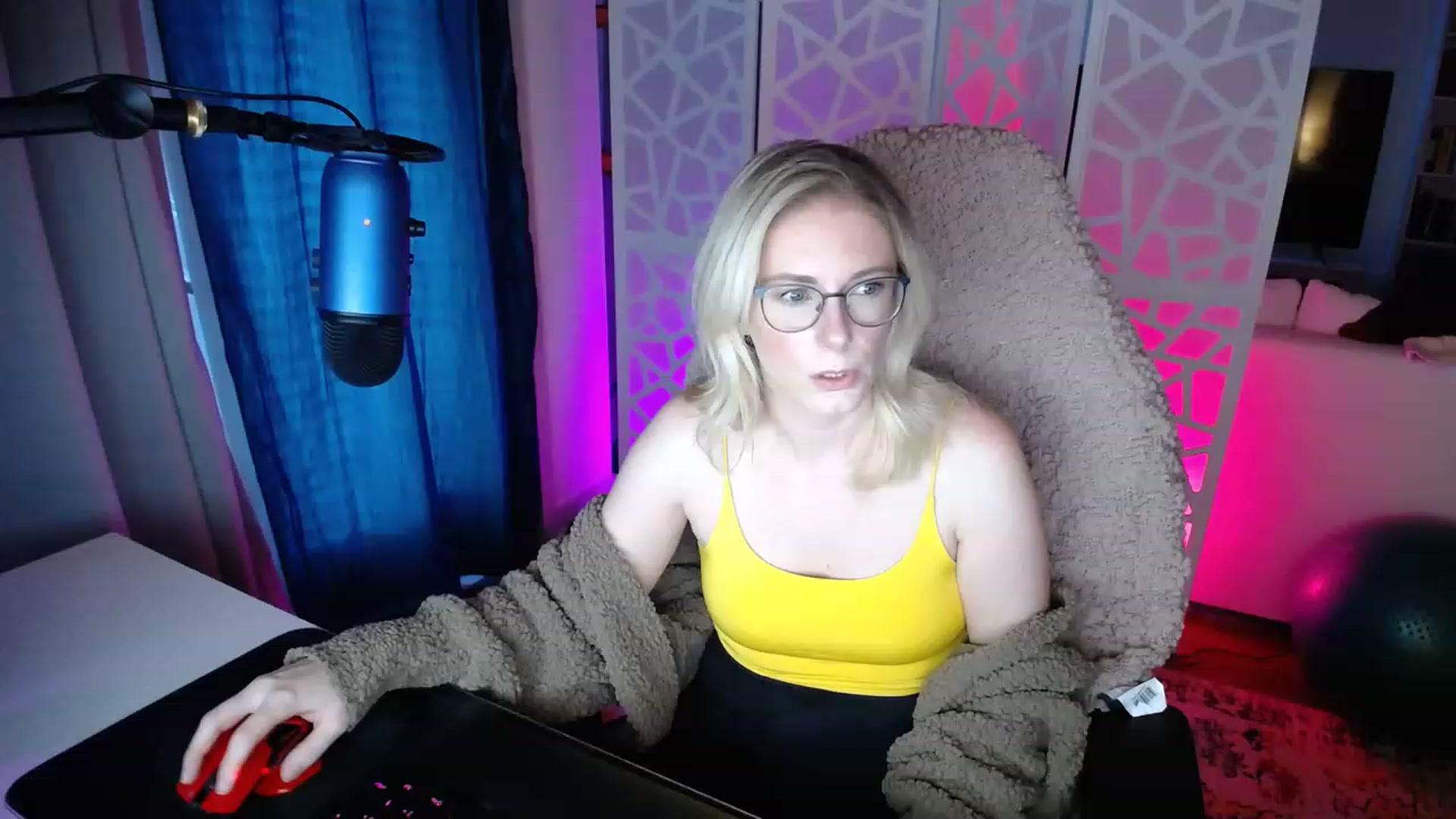 Gallery image thumbnail from TeecakeAvery's myfreecams stream on, 01/29/2023, 22:53 image 20 of 20