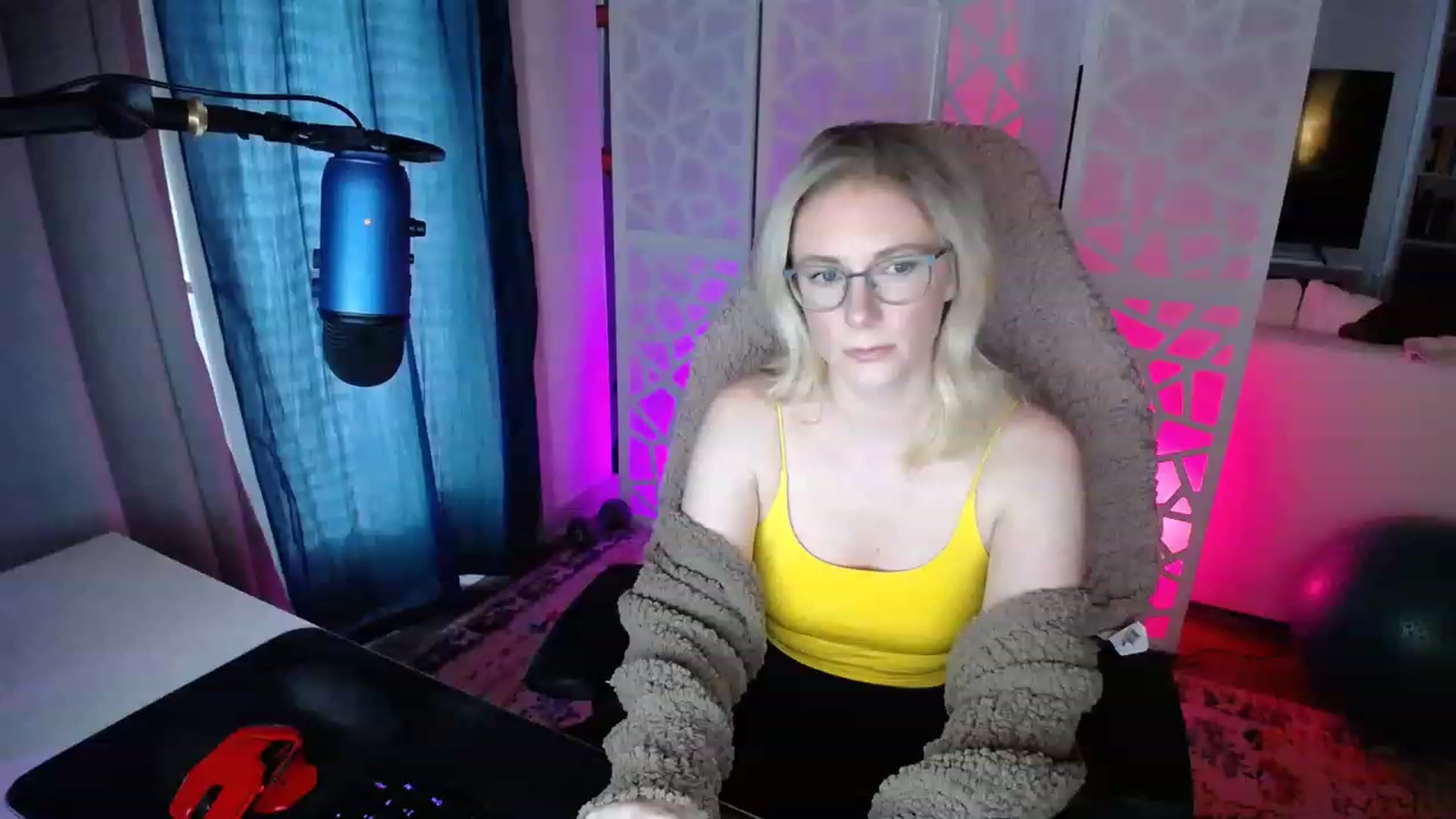 Gallery image thumbnail from TeecakeAvery's myfreecams stream on, 01/29/2023, 22:53 image 13 of 20
