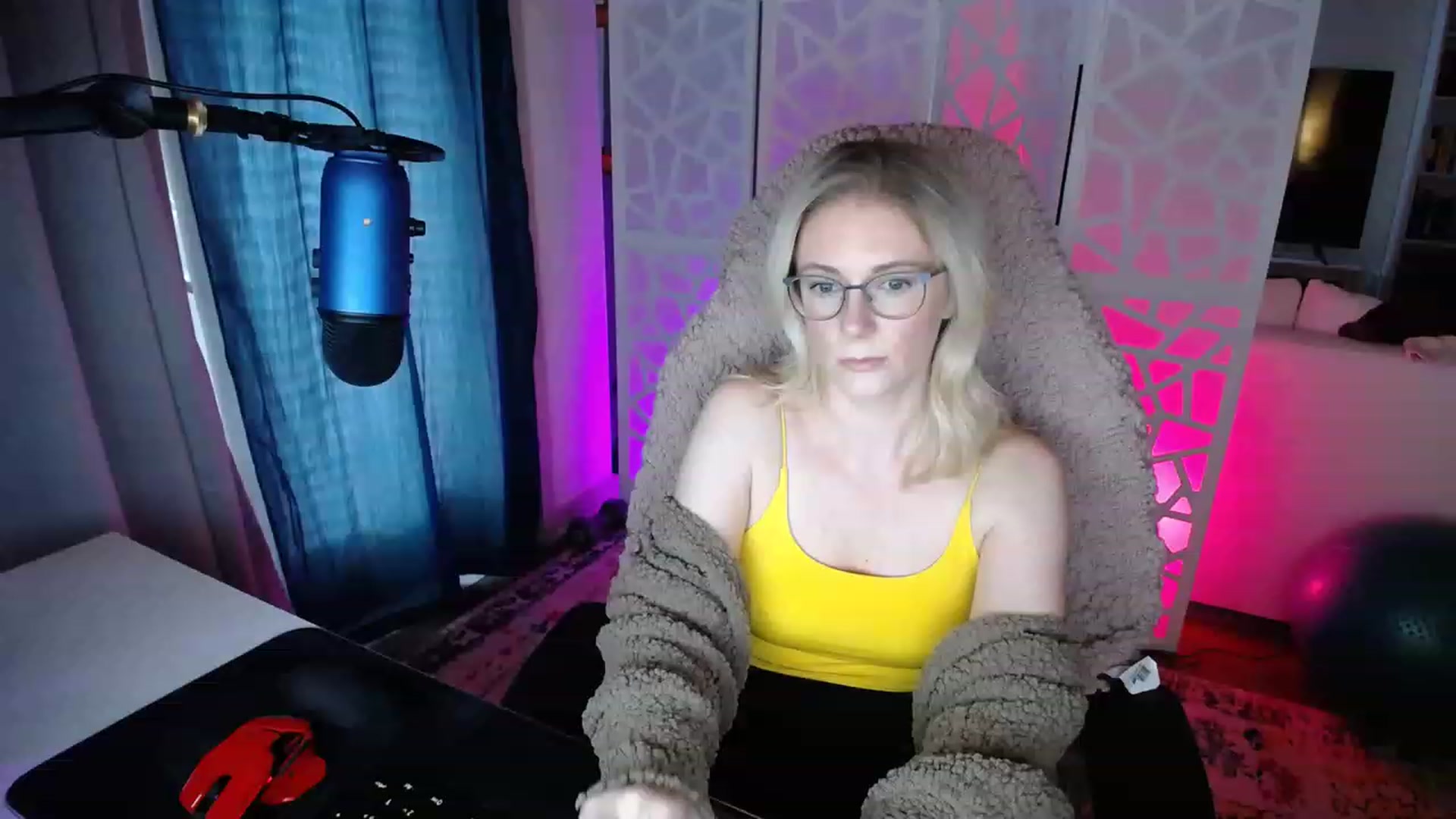 Gallery image thumbnail from TeecakeAvery's myfreecams stream on, 01/30/2023, 24:01 image 2 of 20