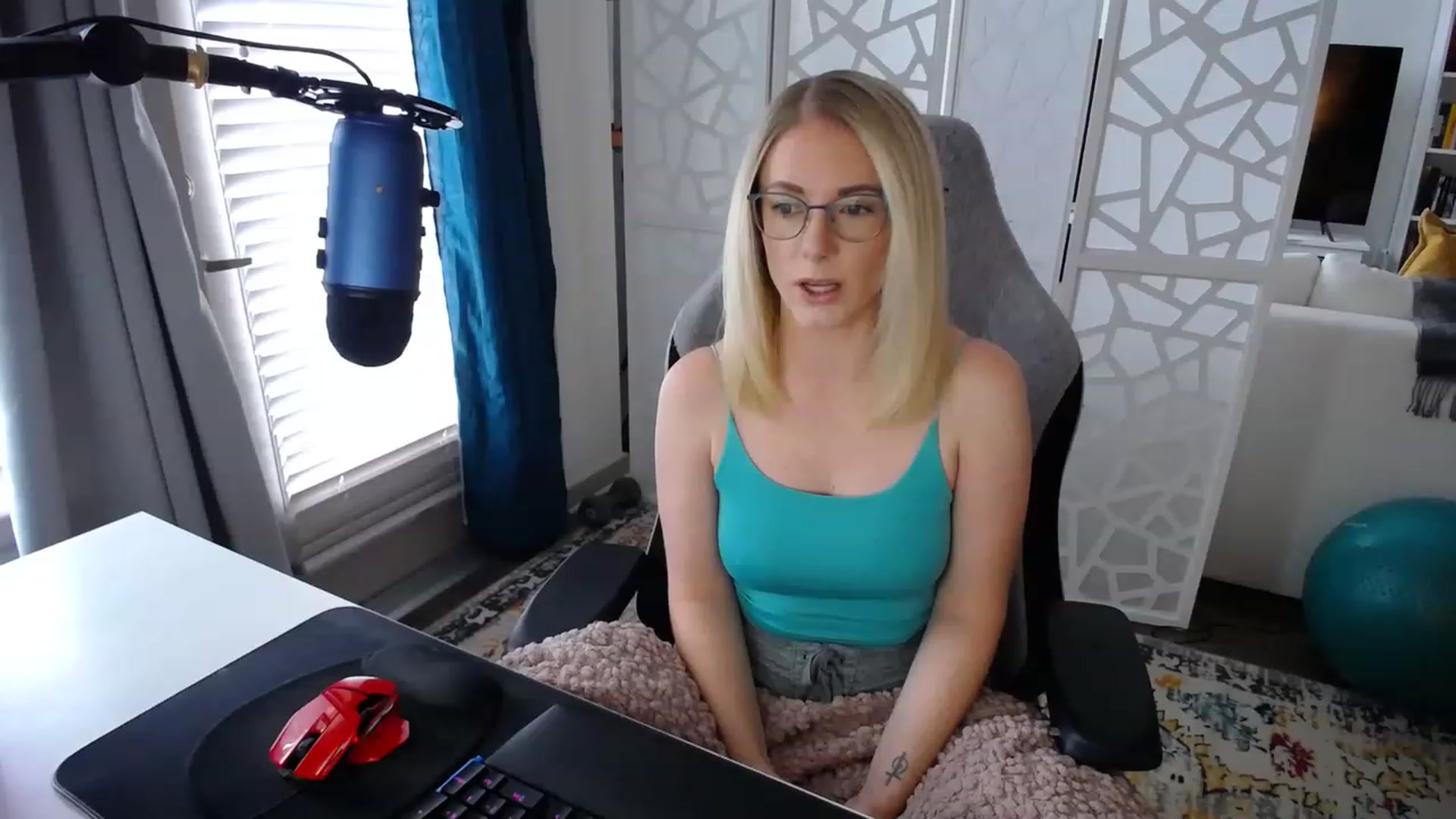 Gallery image thumbnail from TeecakeAvery's myfreecams stream on, 01/31/2023, 18:44 image 10 of 20