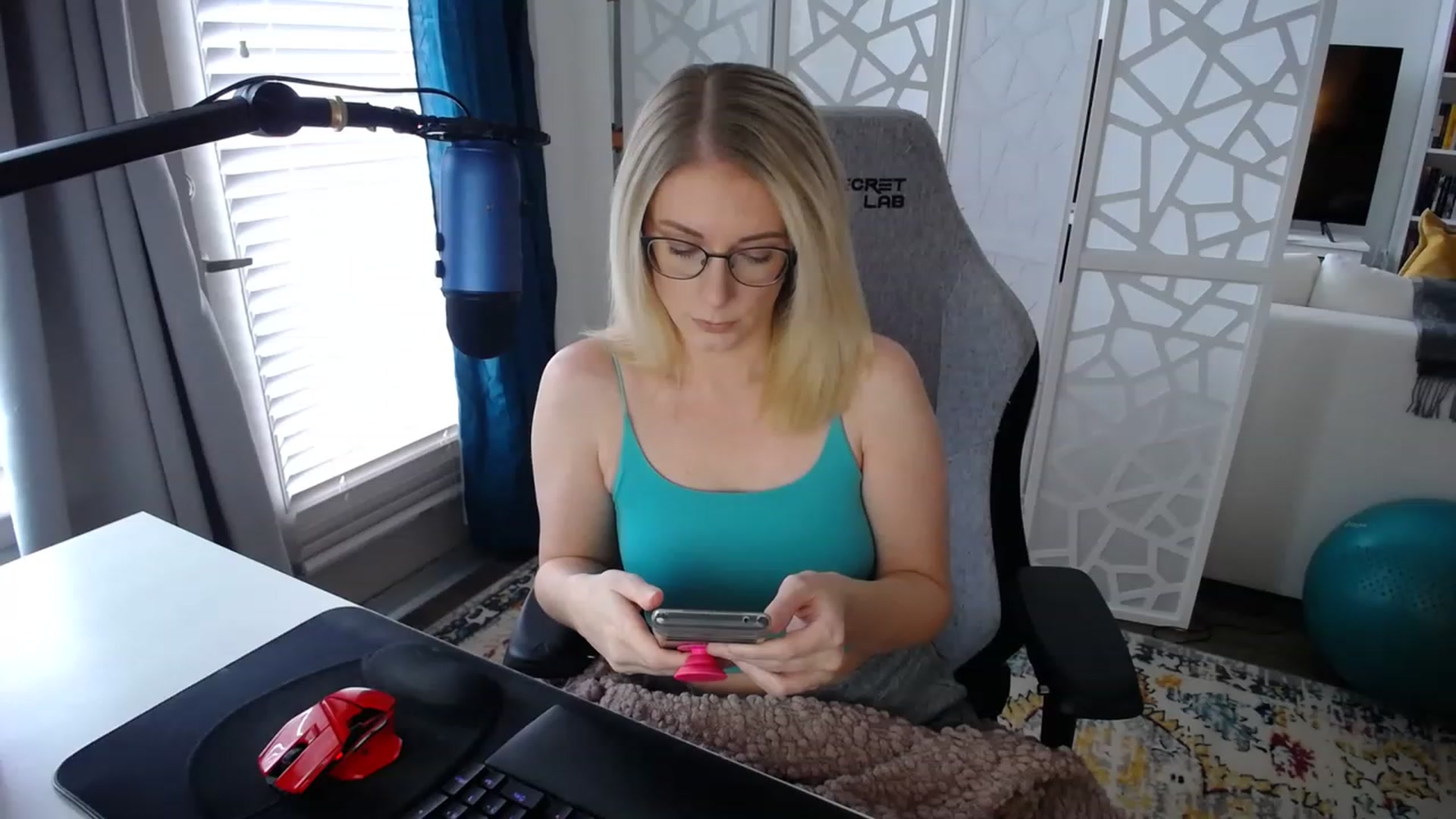 Gallery image thumbnail from TeecakeAvery's myfreecams stream on, 01/31/2023, 18:44 image 1 of 20