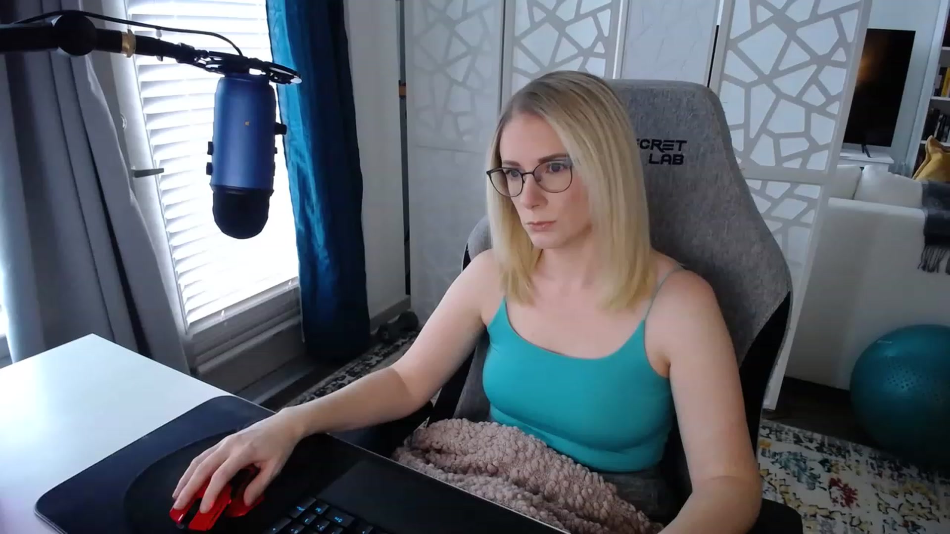 Gallery image thumbnail from TeecakeAvery's myfreecams stream on, 01/31/2023, 21:03 image 1 of 20