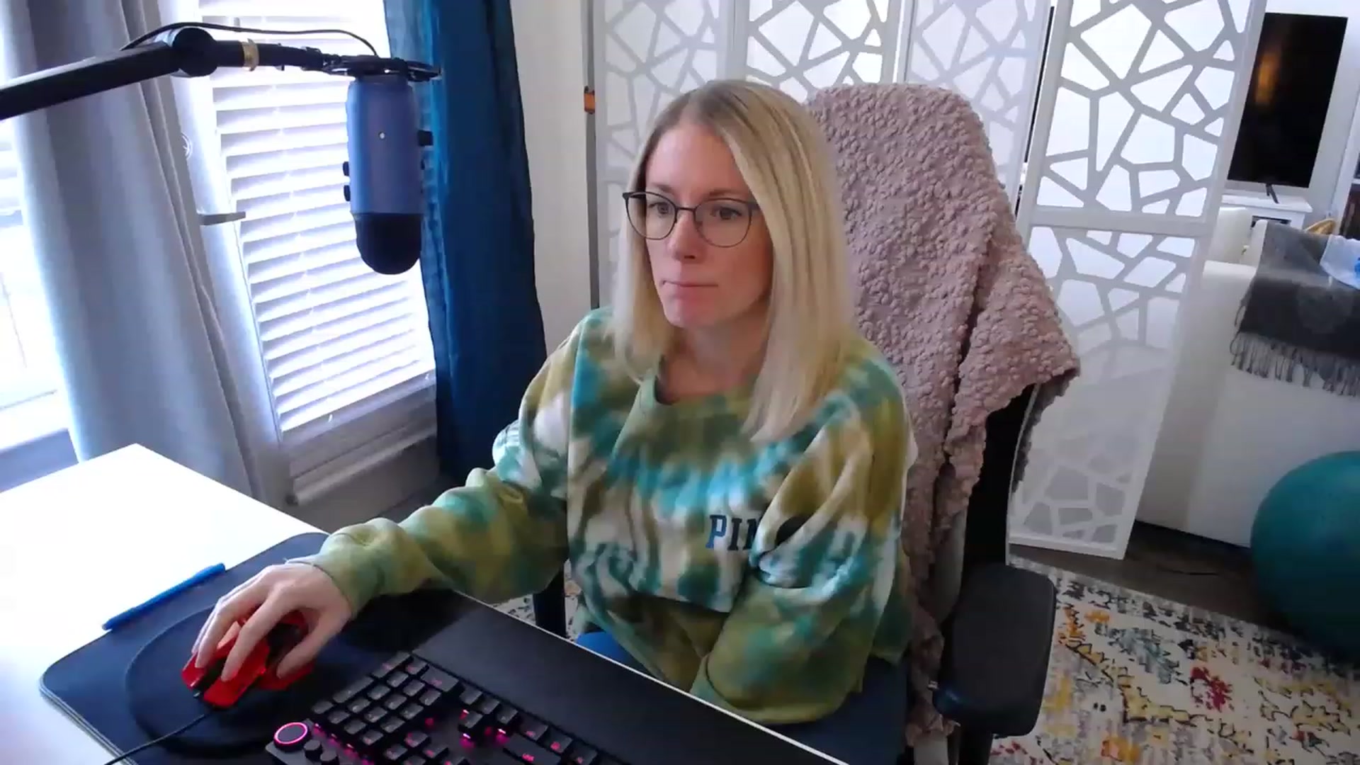 Gallery image thumbnail from TeecakeAvery's myfreecams stream on, 02/12/2023, 19:32 image 15 of 20