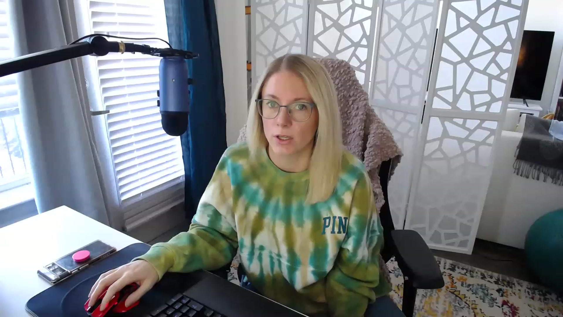 Gallery image thumbnail from TeecakeAvery's myfreecams stream on, 02/12/2023, 19:32 image 6 of 20