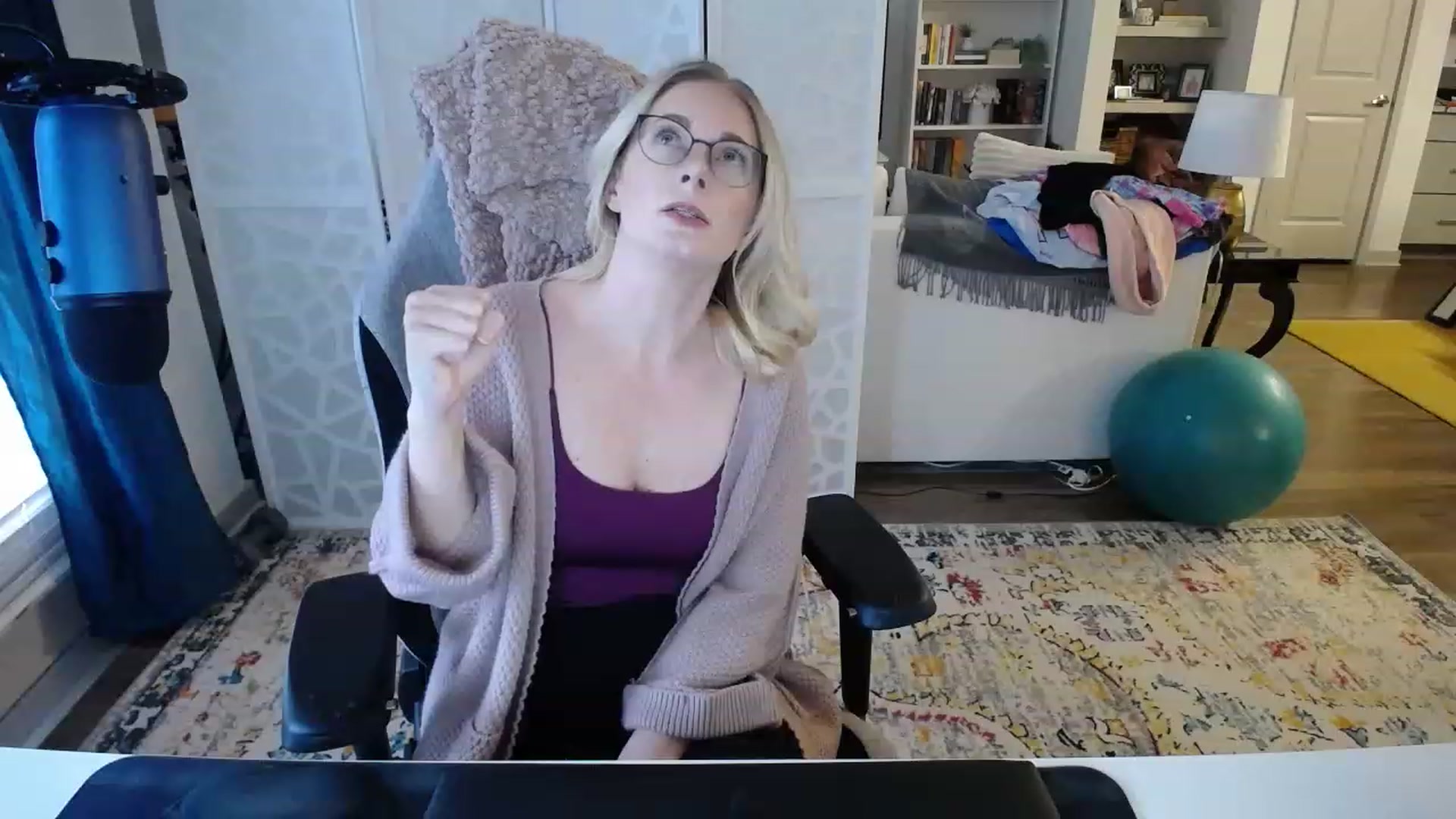 Gallery image thumbnail from TeecakeAvery's myfreecams stream on, 02/18/2023, 22:25 image 10 of 20