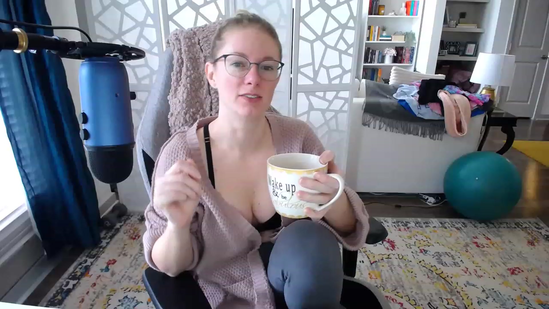 Gallery image thumbnail from TeecakeAvery's myfreecams stream on, 02/19/2023, 17:53 image 4 of 20