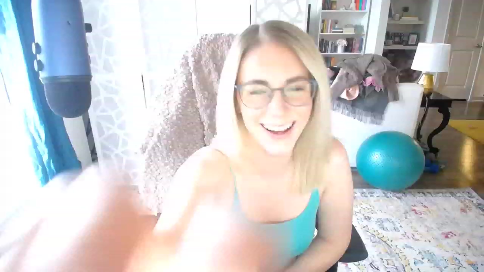 Gallery image thumbnail from TeecakeAvery's myfreecams stream on, 02/26/2023, 22:41 image 13 of 20