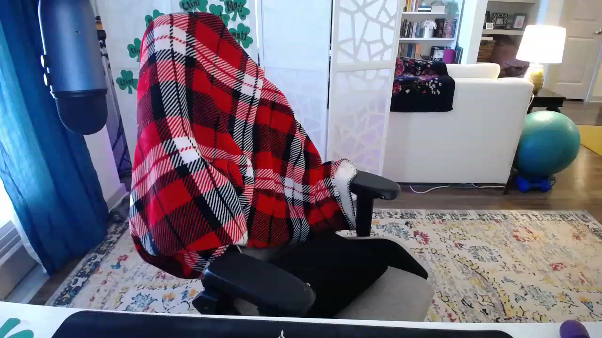 Gallery image thumbnail from TeecakeAvery's myfreecams stream on, 03/18/2023, 19:38 image 8 of 20