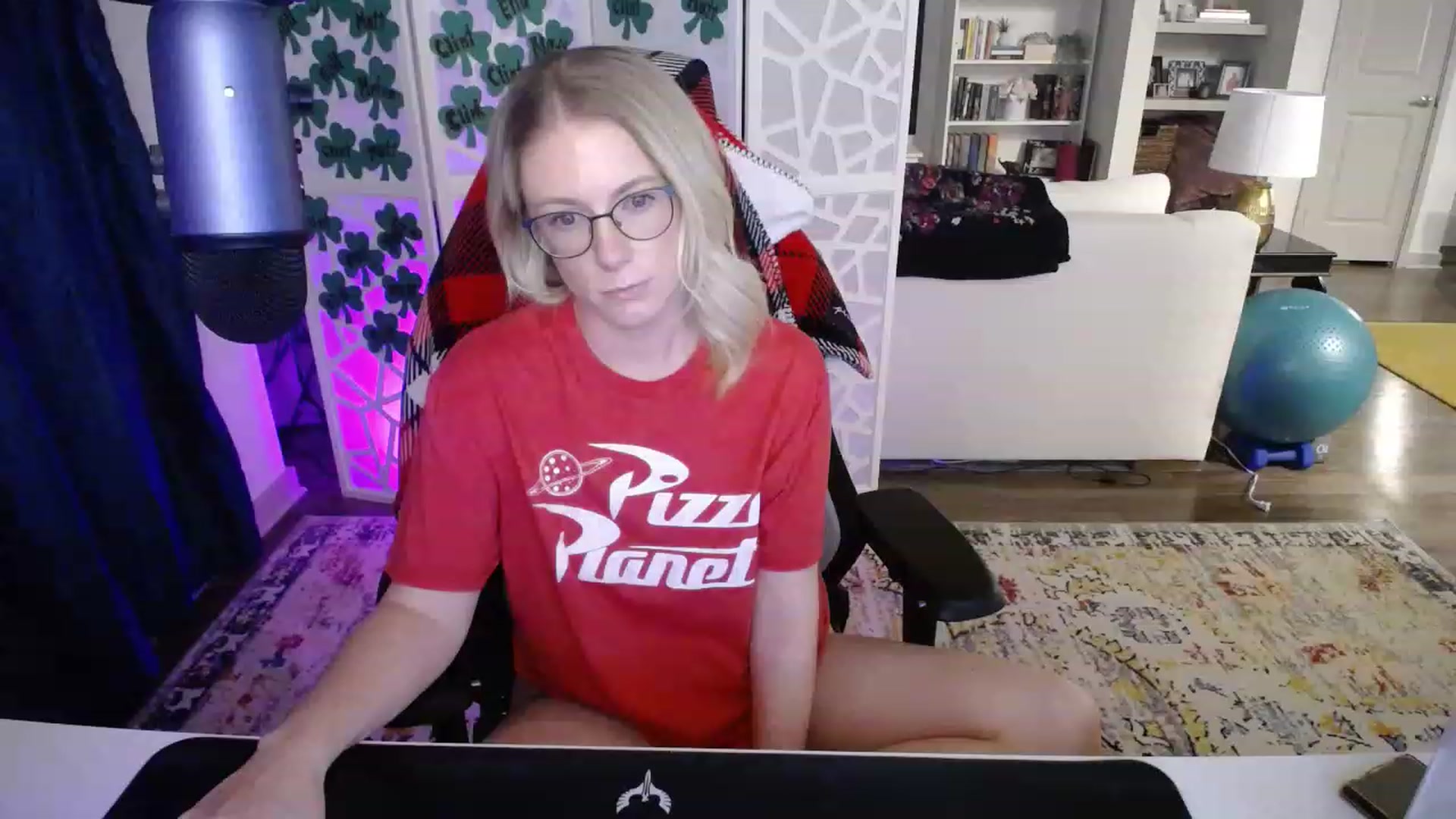Gallery image thumbnail from TeecakeAvery's myfreecams stream on, 04/30/2023, 03:35 image 9 of 20