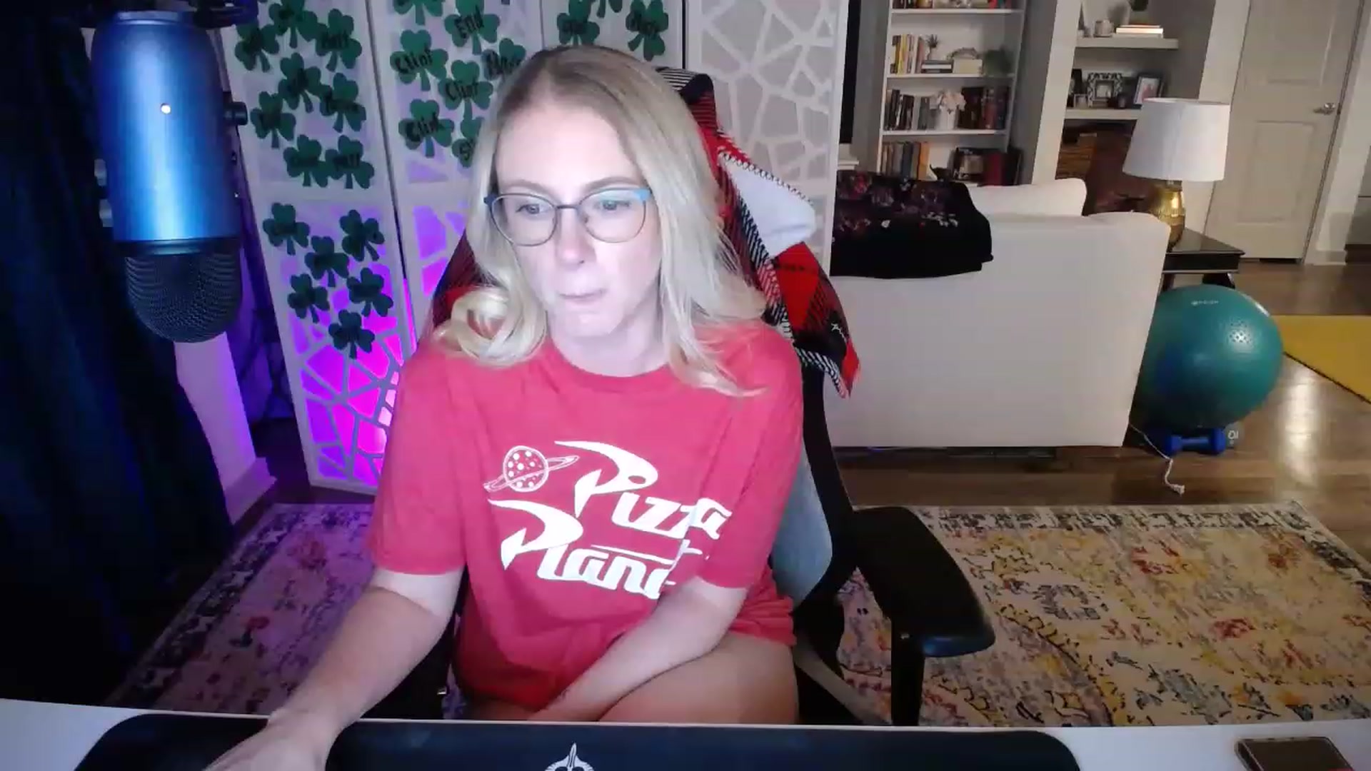 Gallery image thumbnail from TeecakeAvery's myfreecams stream on, 04/30/2023, 03:35 image 18 of 20