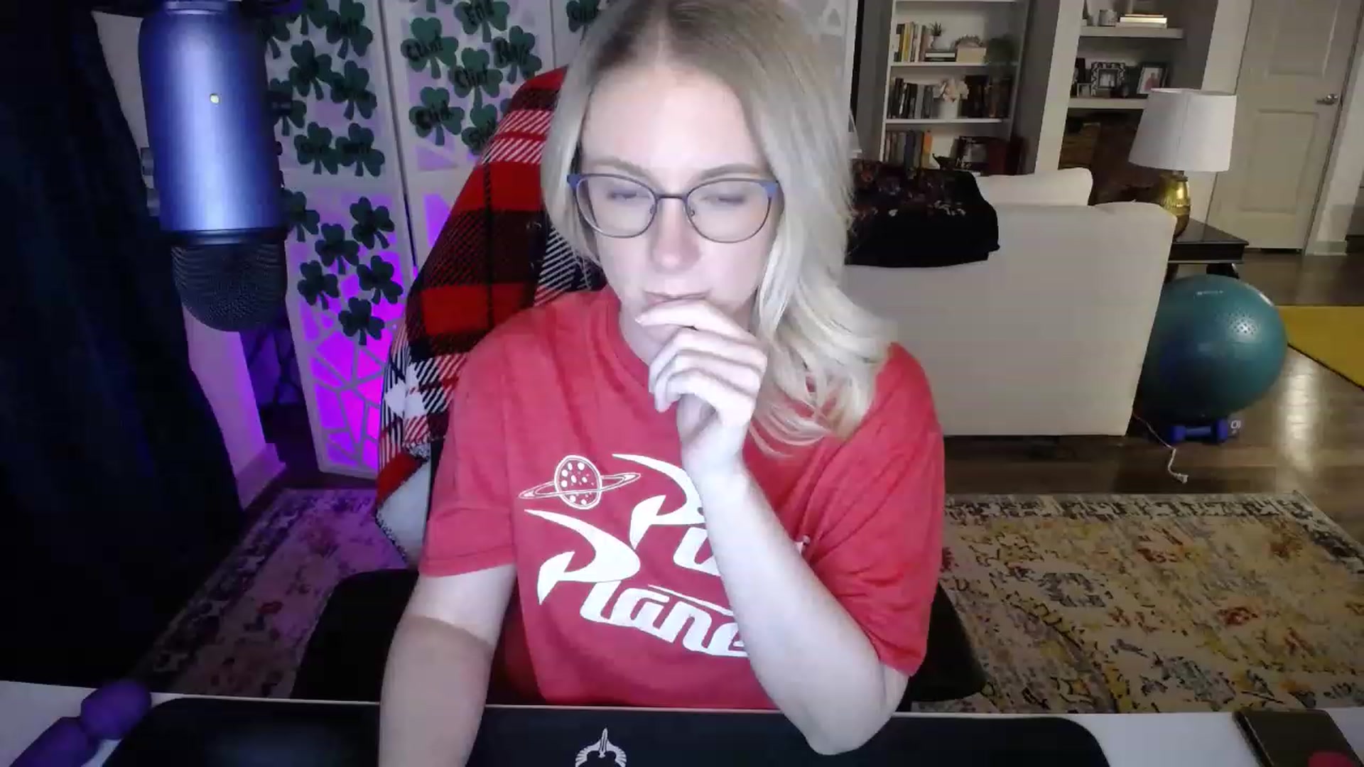 Gallery image thumbnail from TeecakeAvery's myfreecams stream on, 04/30/2023, 03:35 image 15 of 20