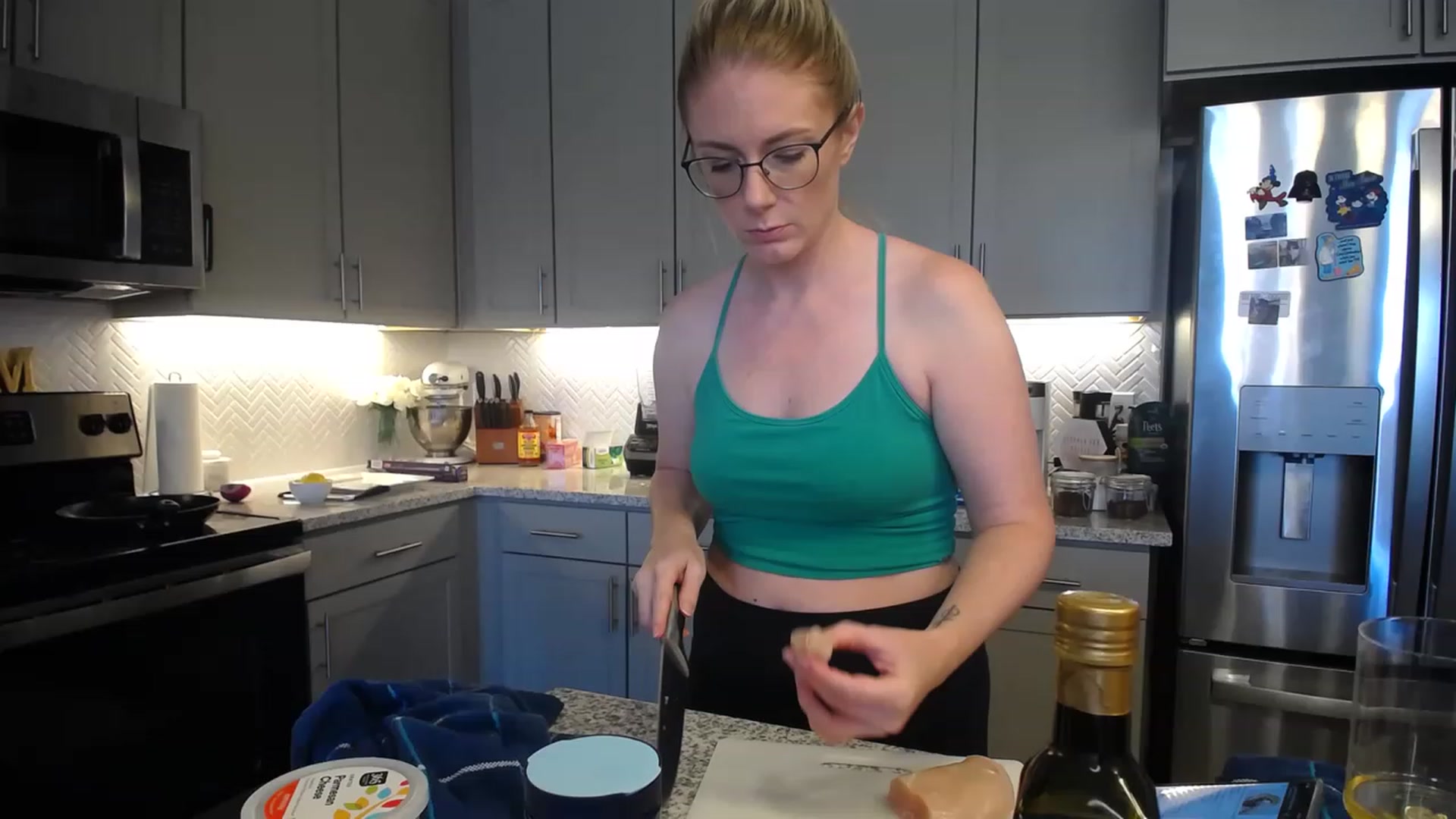 Gallery image thumbnail from TeecakeAvery's myfreecams stream on, 04/30/2023, 19:22 image 20 of 20