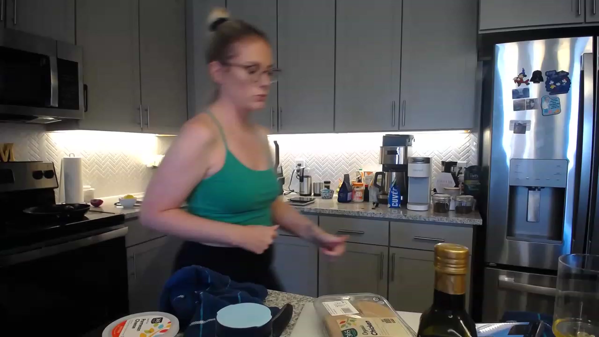 Gallery image thumbnail from TeecakeAvery's myfreecams stream on, 04/30/2023, 19:22 image 17 of 20