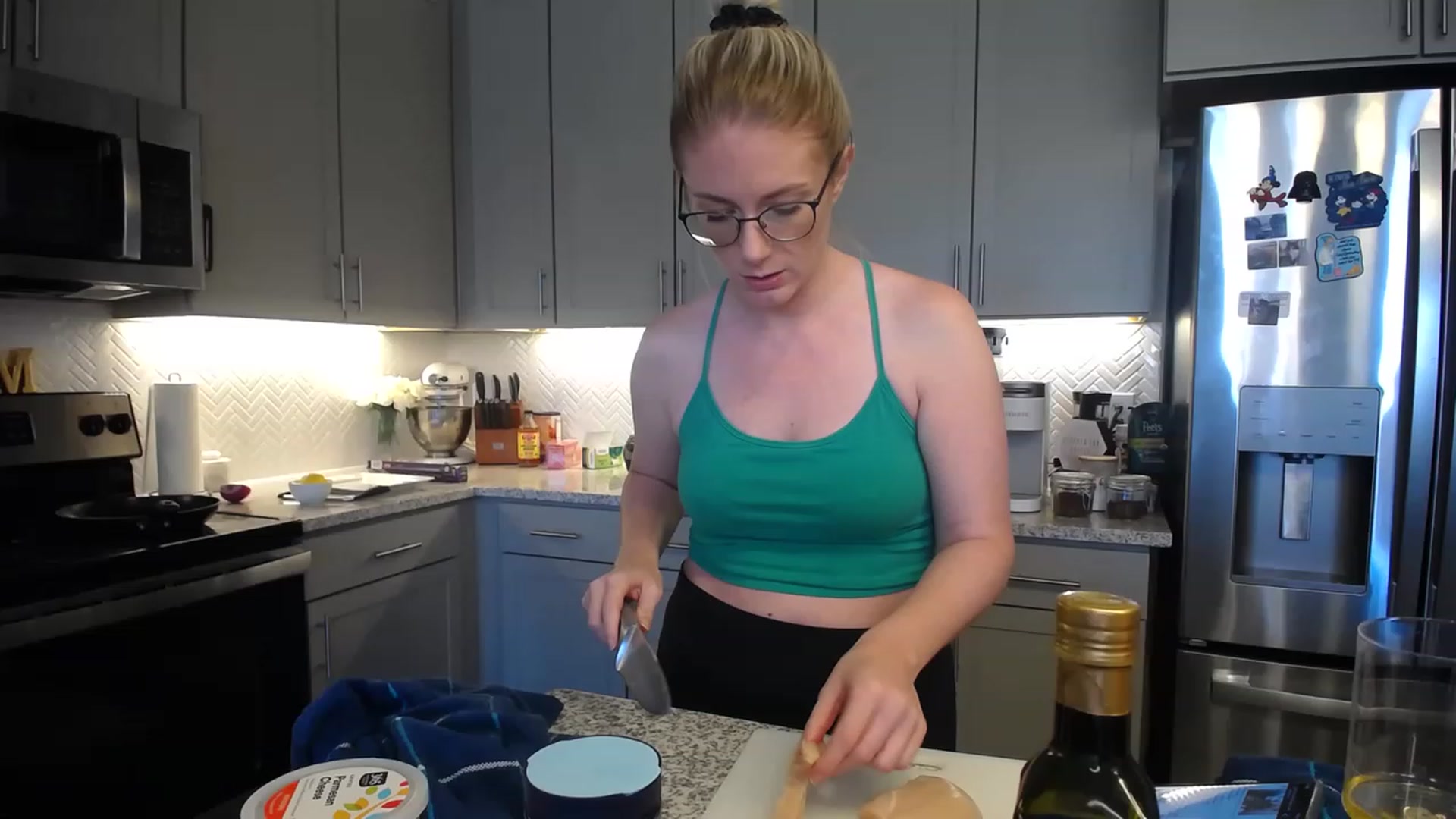 Gallery image thumbnail from TeecakeAvery's myfreecams stream on, 04/30/2023, 19:22 image 18 of 20